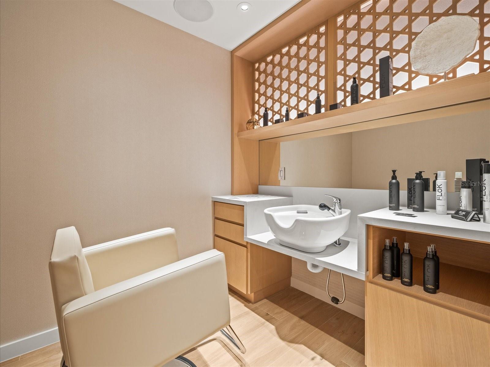 Image 37 of 93 For 1020 Sunset Point Road 511