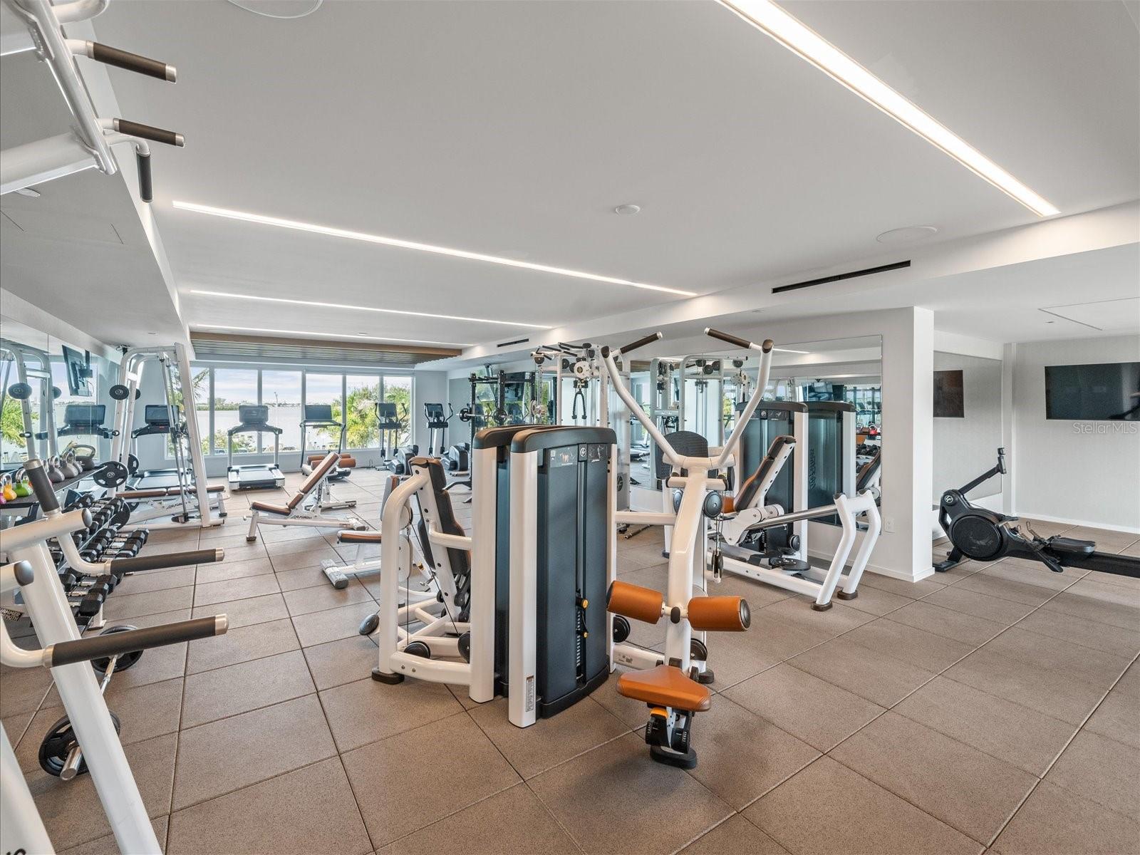 Image 42 of 93 For 1020 Sunset Point Road 511