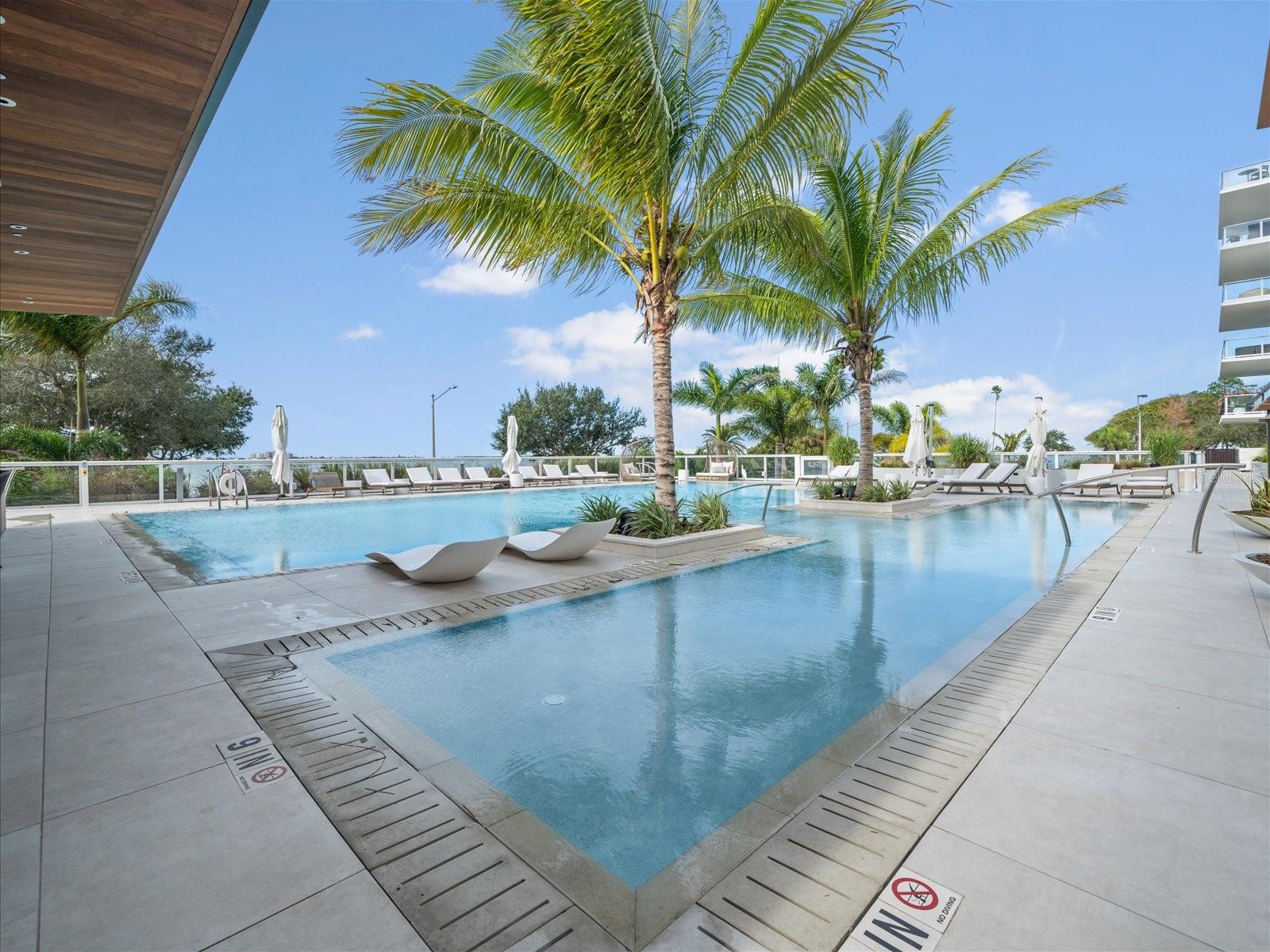 Image 53 of 93 For 1020 Sunset Point Road 511