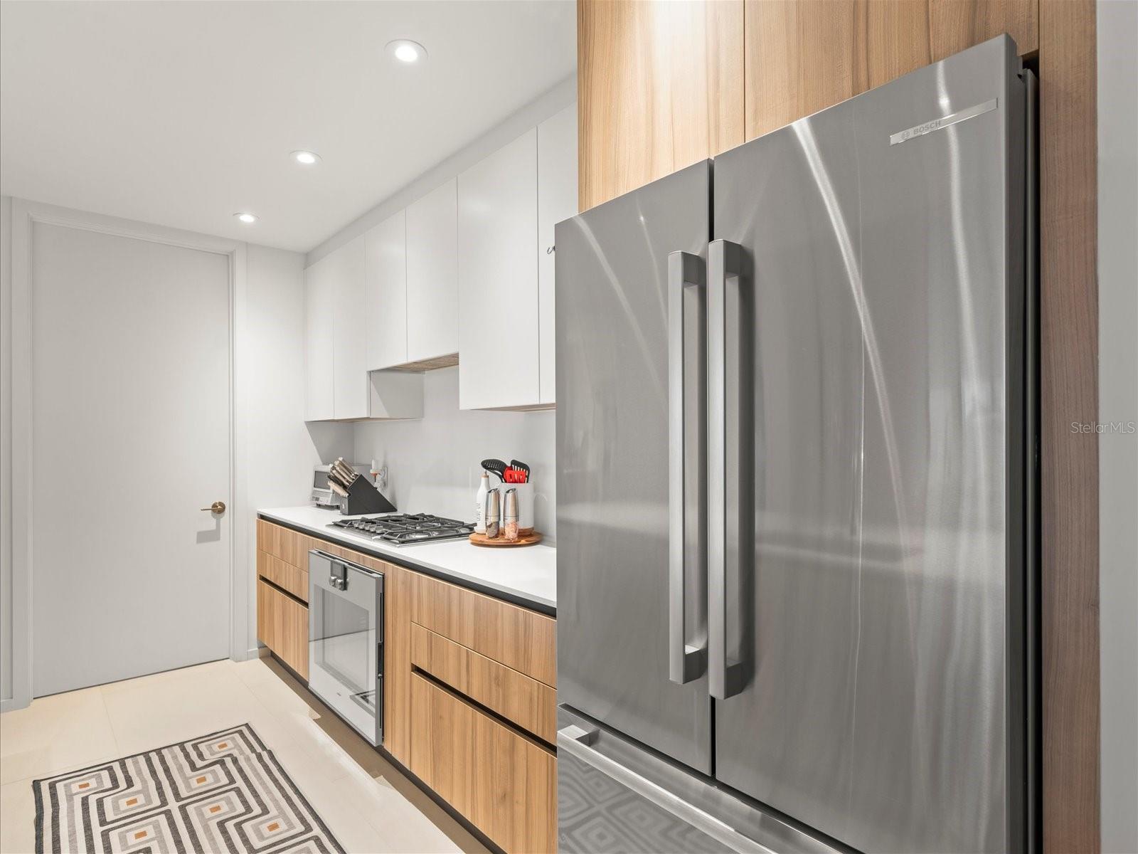 Image 63 of 93 For 1020 Sunset Point Road 511