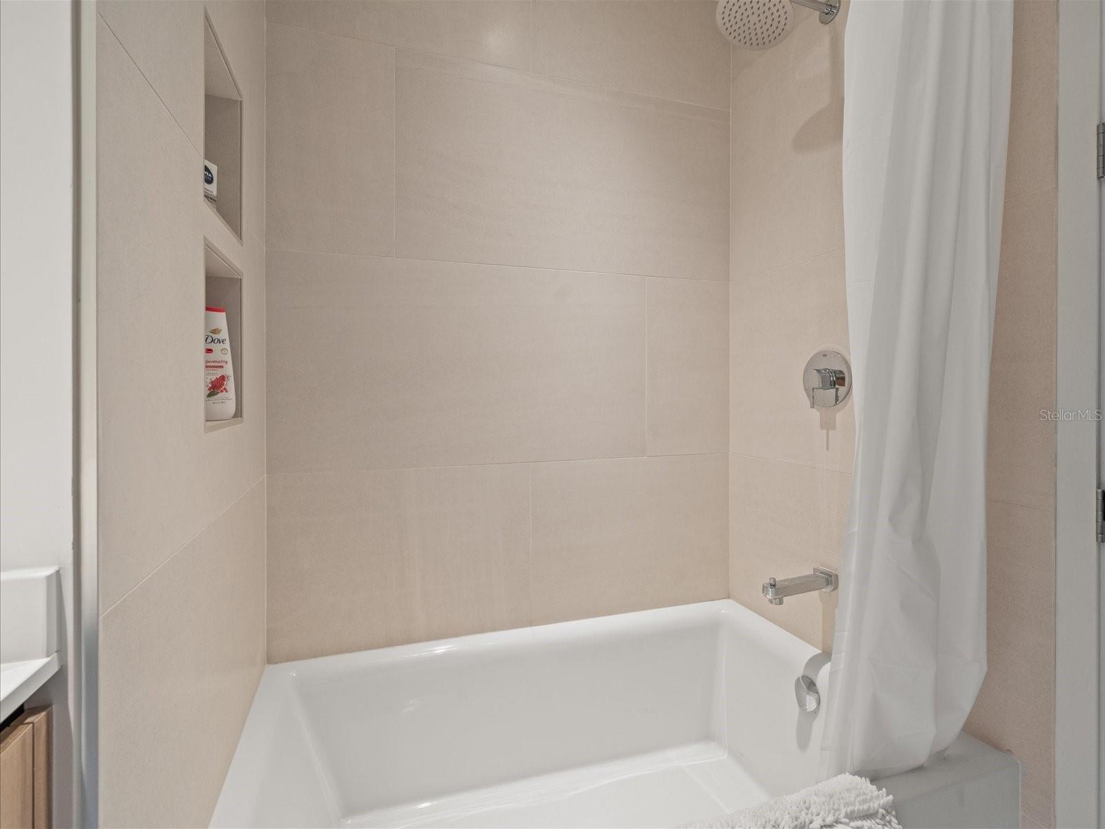 Image 92 of 93 For 1020 Sunset Point Road 511