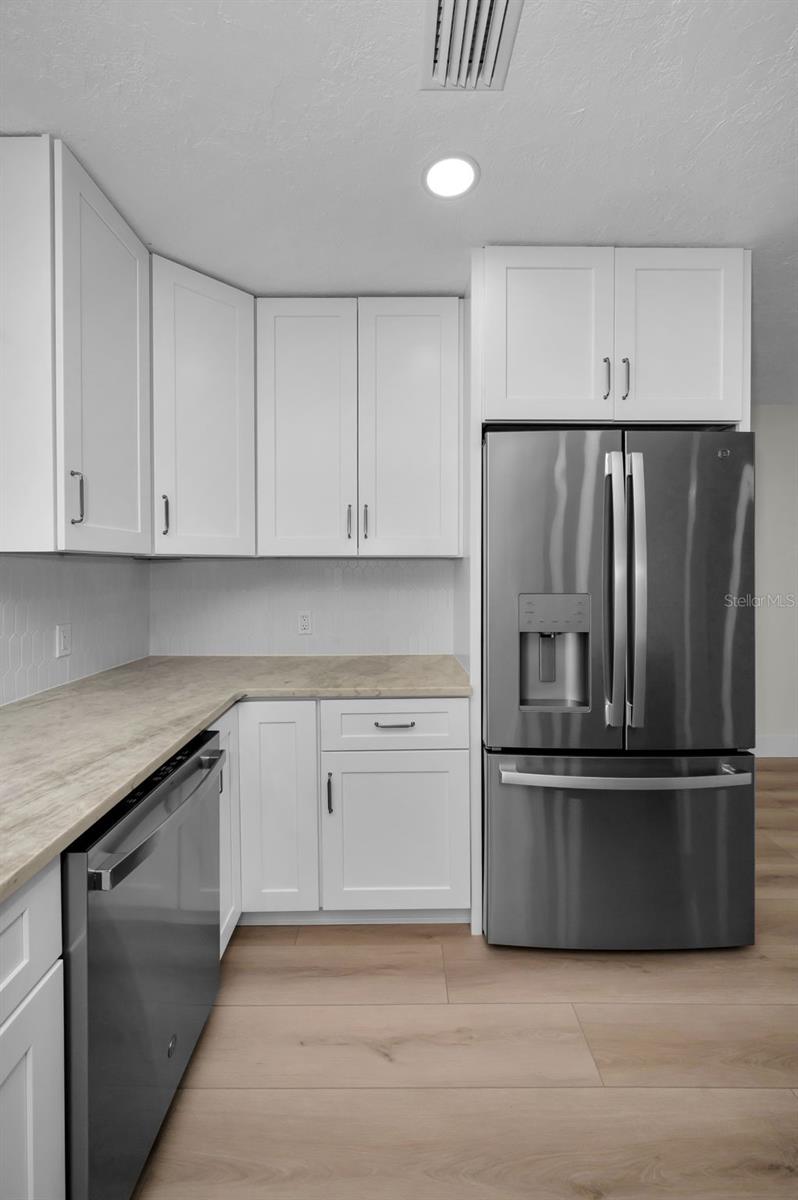 Image 11 of 35 For 790 116th Avenue