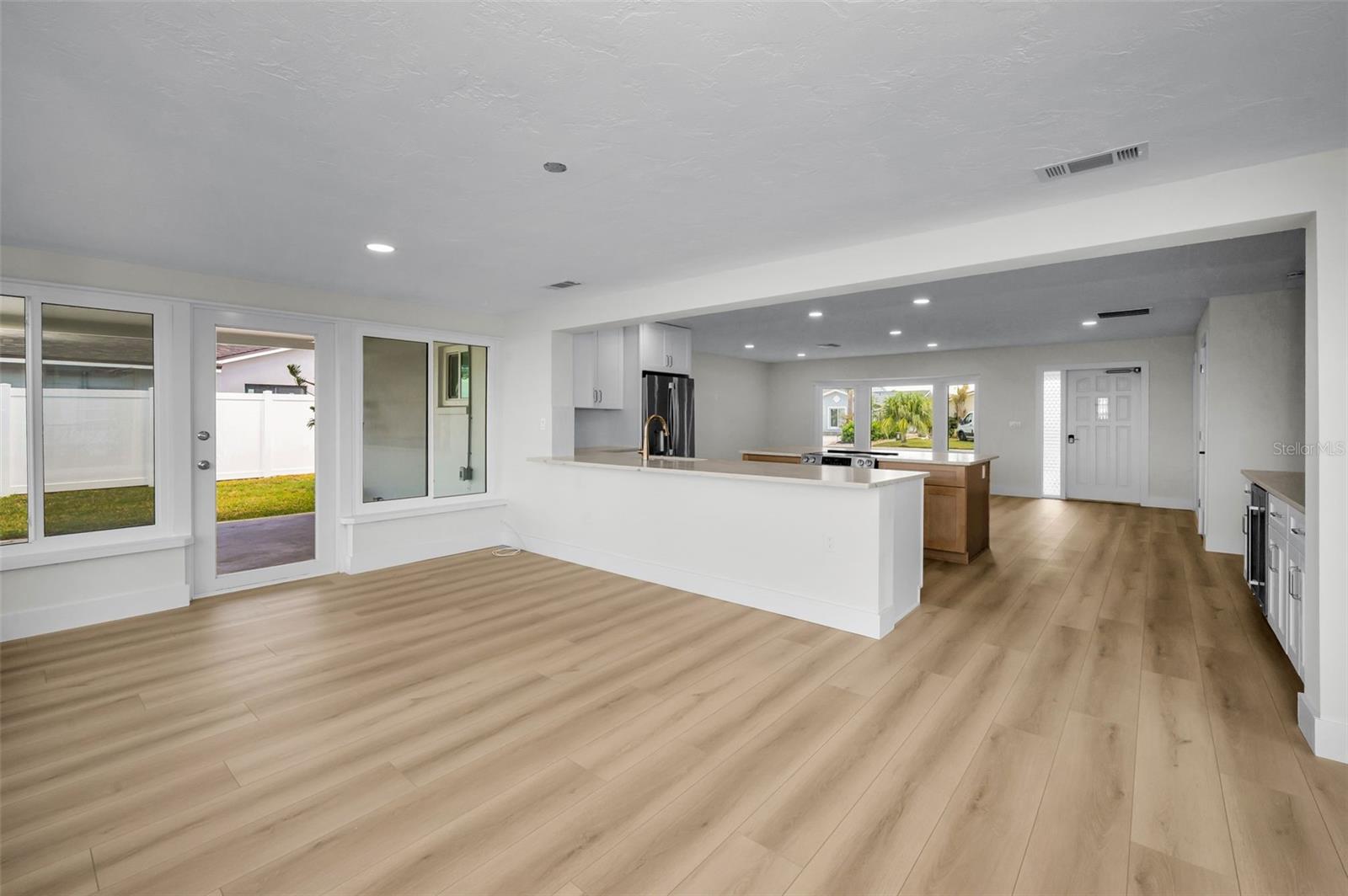 Image 16 of 35 For 790 116th Avenue