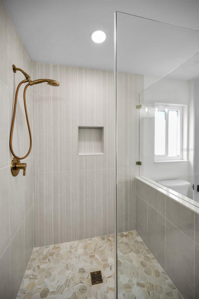 Image 20 of 35 For 790 116th Avenue