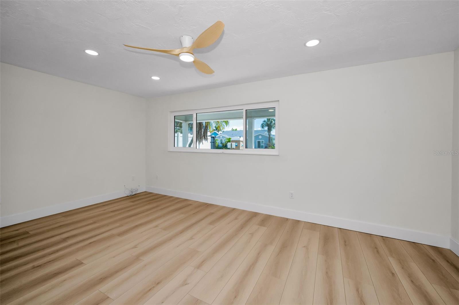 Image 21 of 35 For 790 116th Avenue