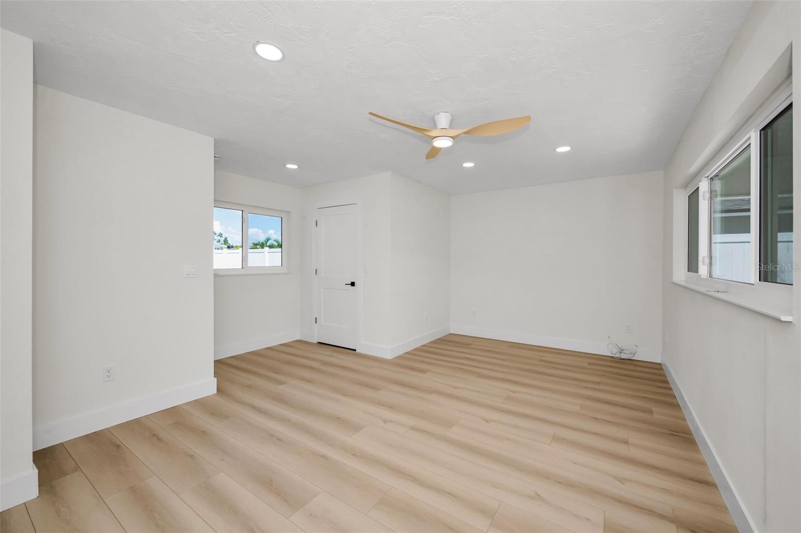 Image 22 of 35 For 790 116th Avenue