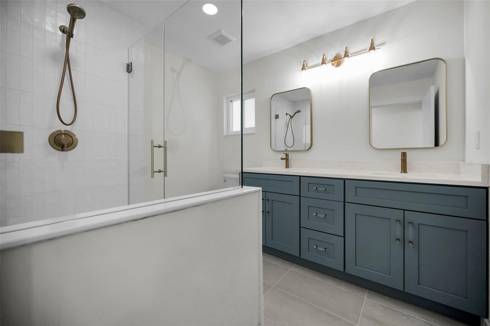 Image 23 of 35 For 790 116th Avenue