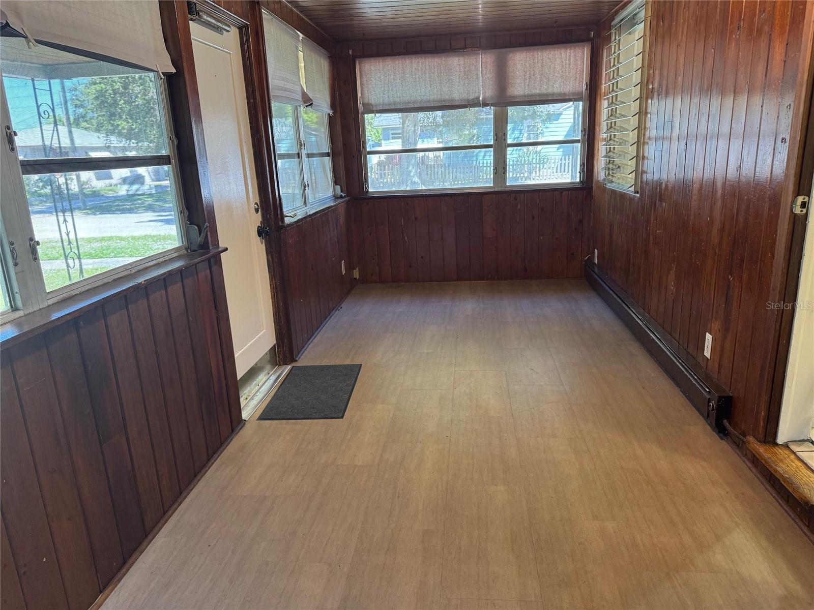 Image 16 of 27 For 2500 14th Avenue N