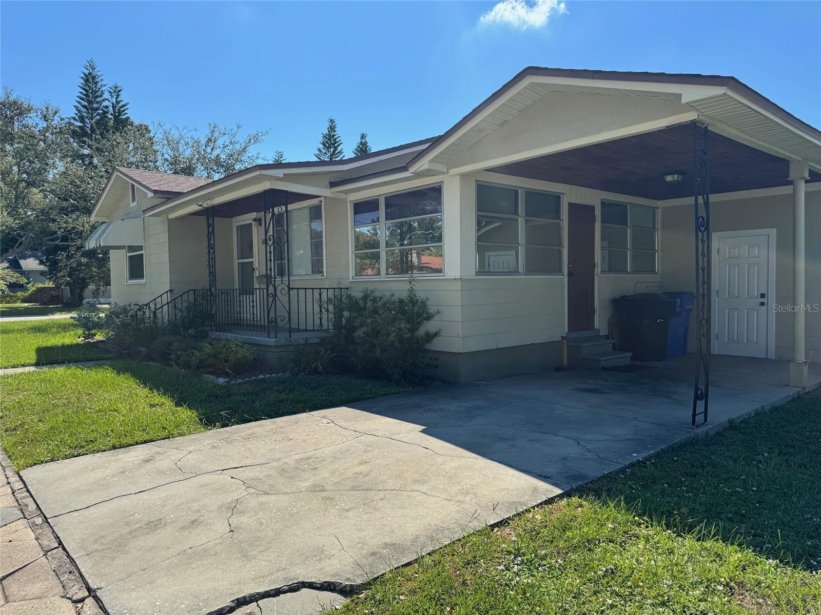 Image 2 of 27 For 2500 14th Avenue N