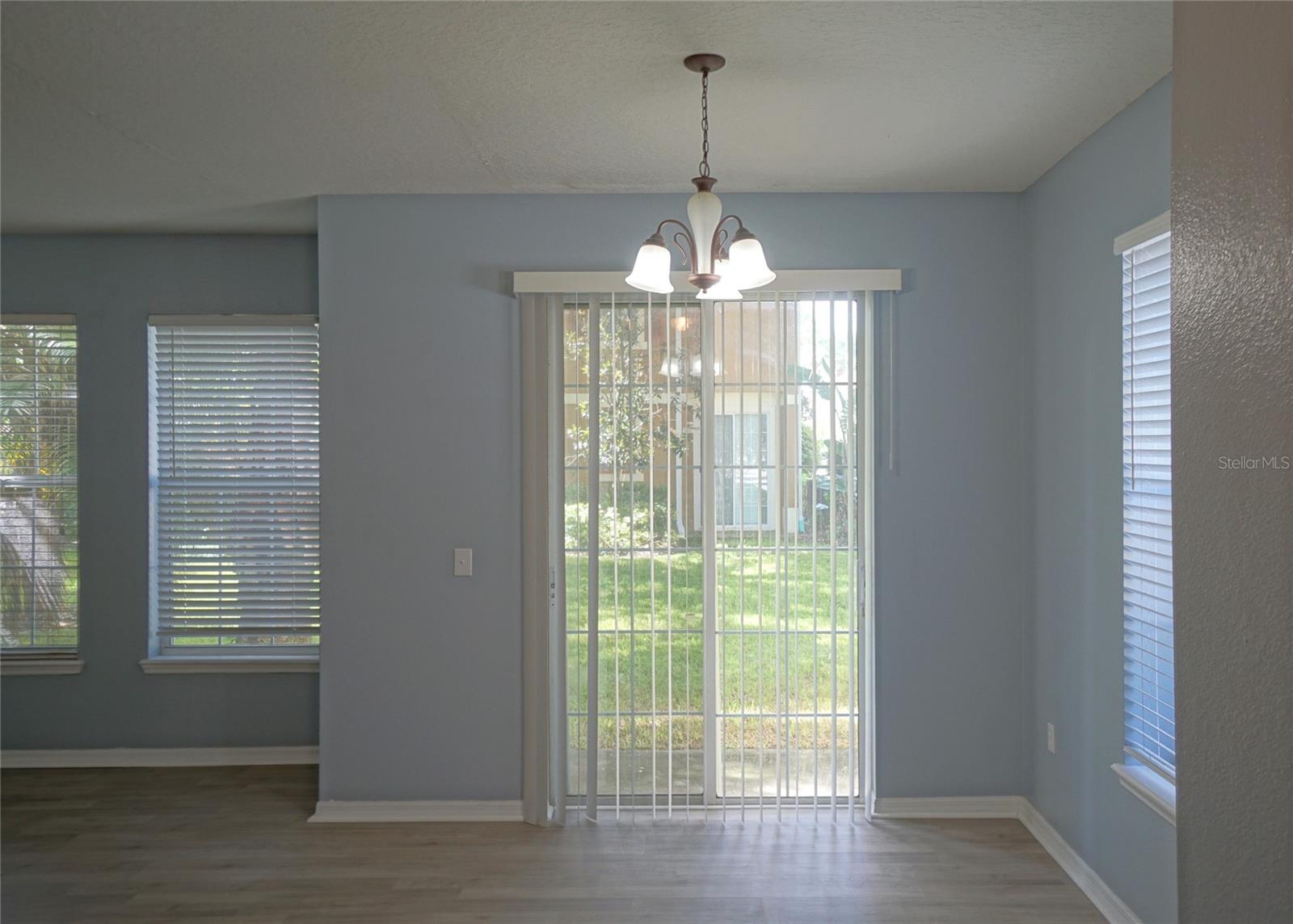Image 4 of 24 For 6760 Eagle Feather Drive