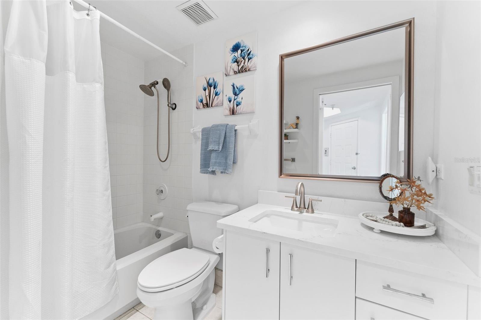 Image 16 of 28 For 4750 Dolphin Cay Lane S 209