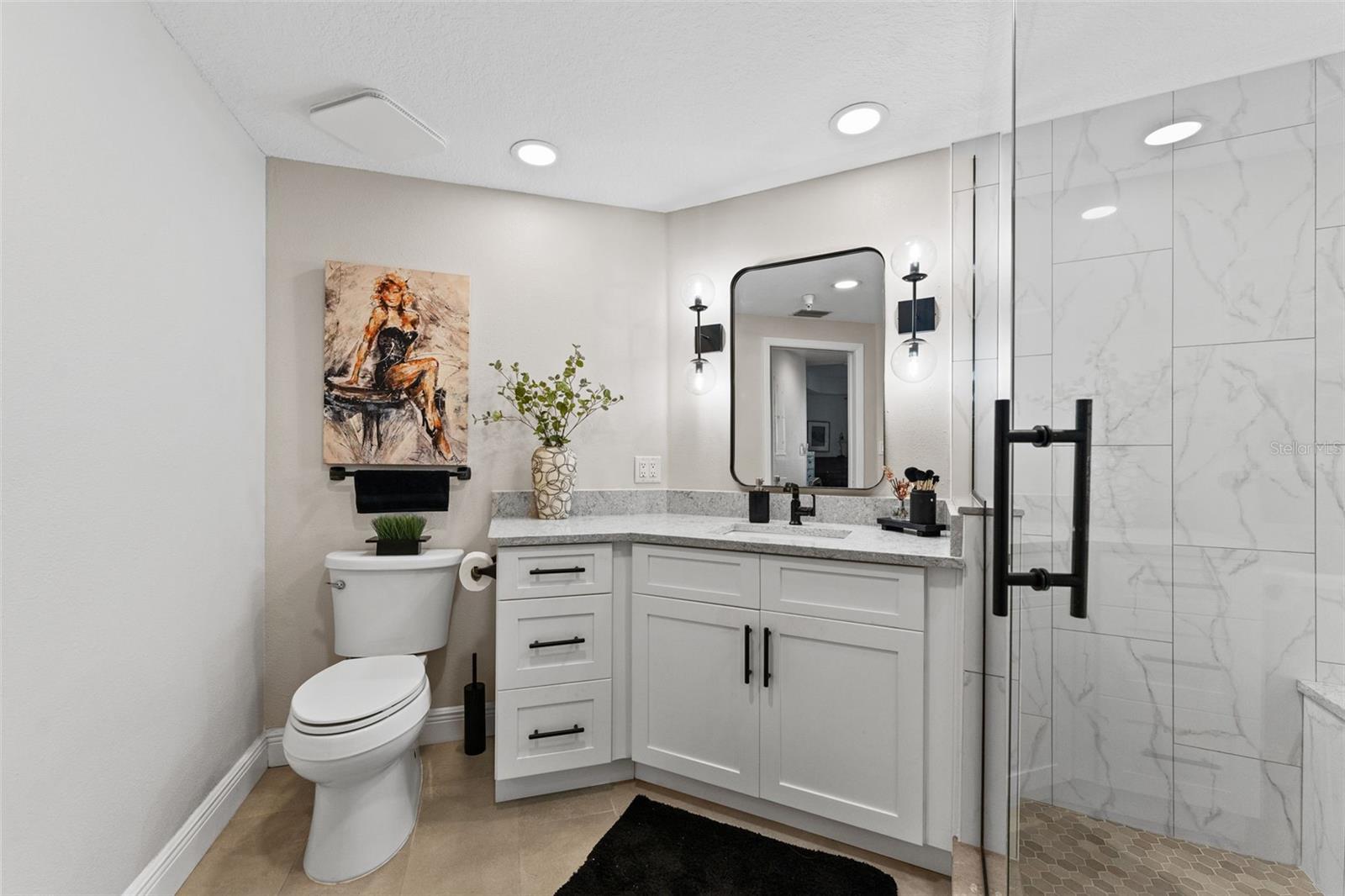 Image 22 of 28 For 4750 Dolphin Cay Lane S 209