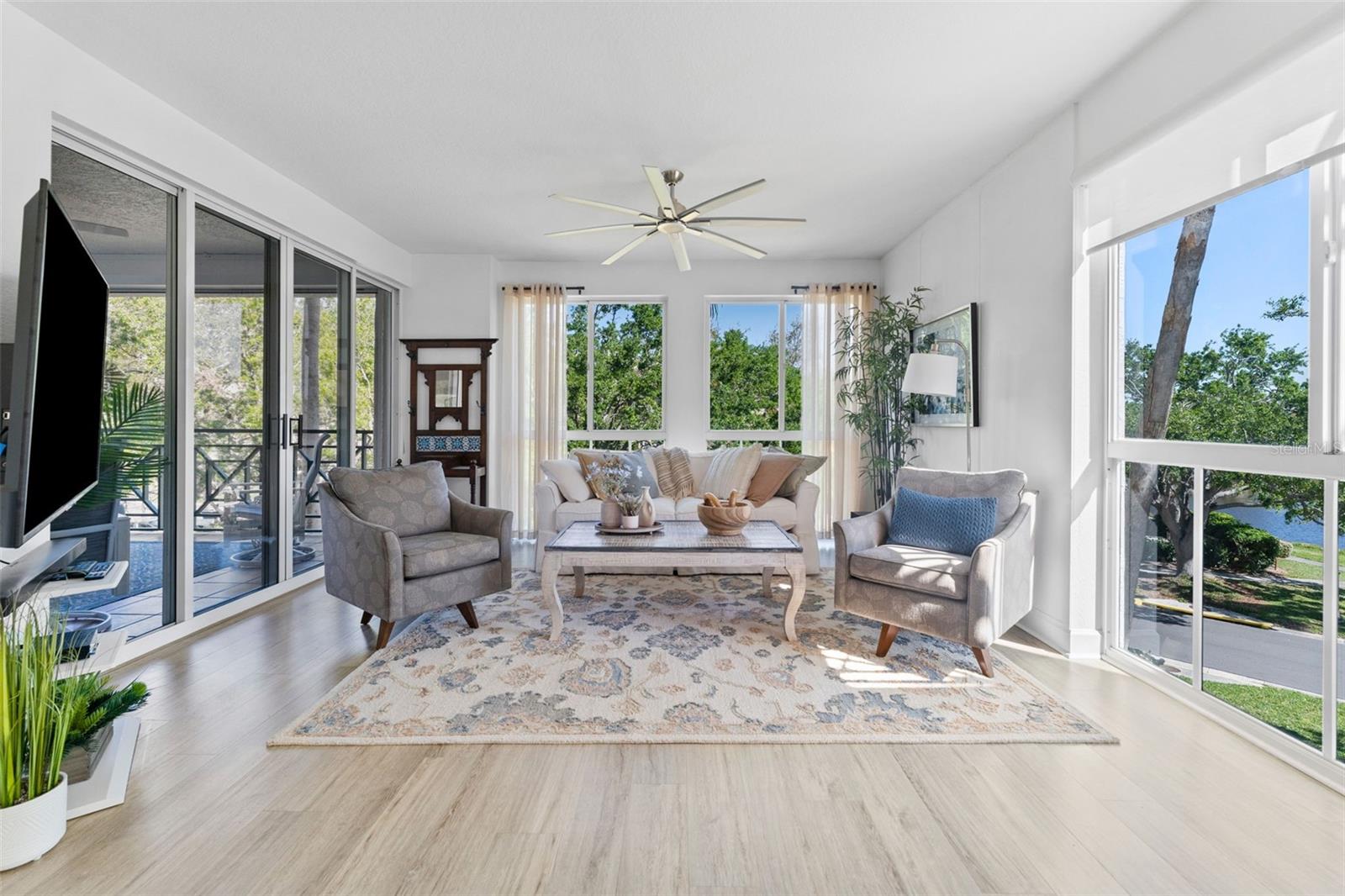 Image 8 of 28 For 4750 Dolphin Cay Lane S 209
