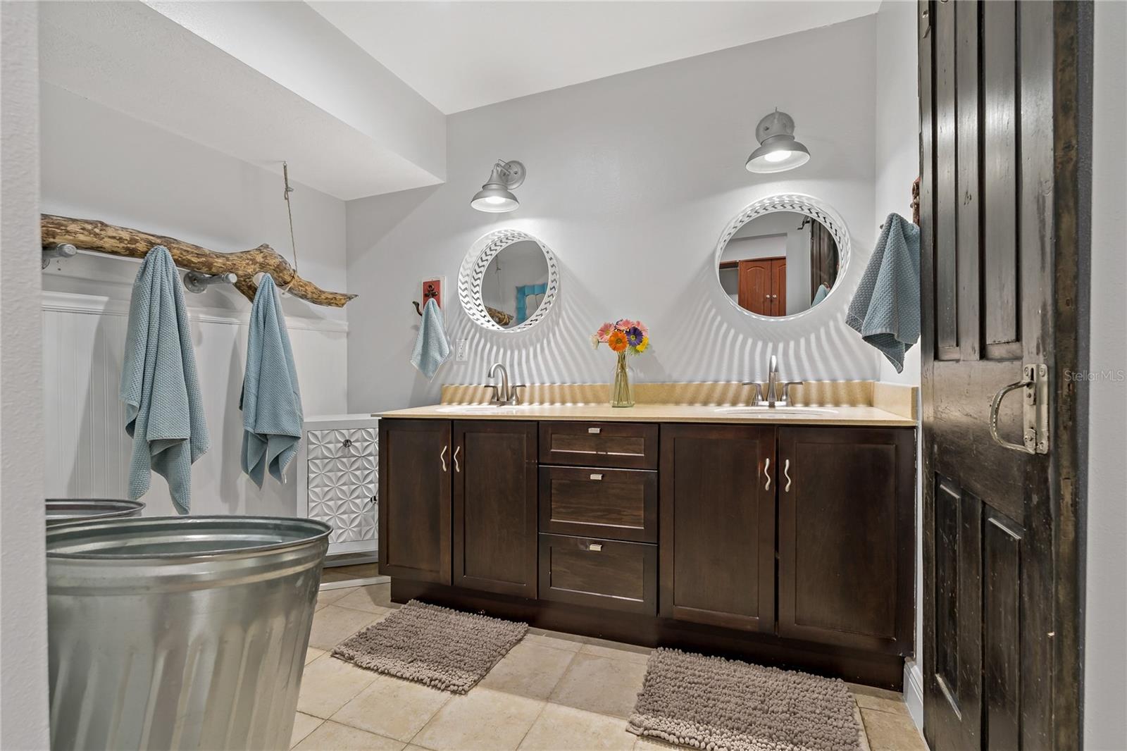 Image 27 of 55 For 808 Rustic Oaks Drive