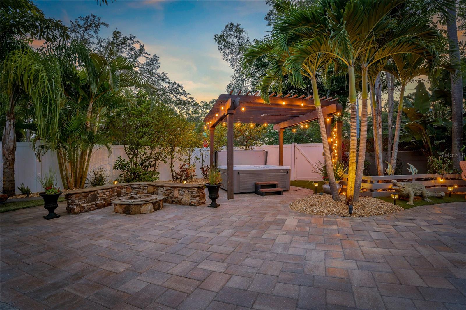 Image 7 of 55 For 808 Rustic Oaks Drive