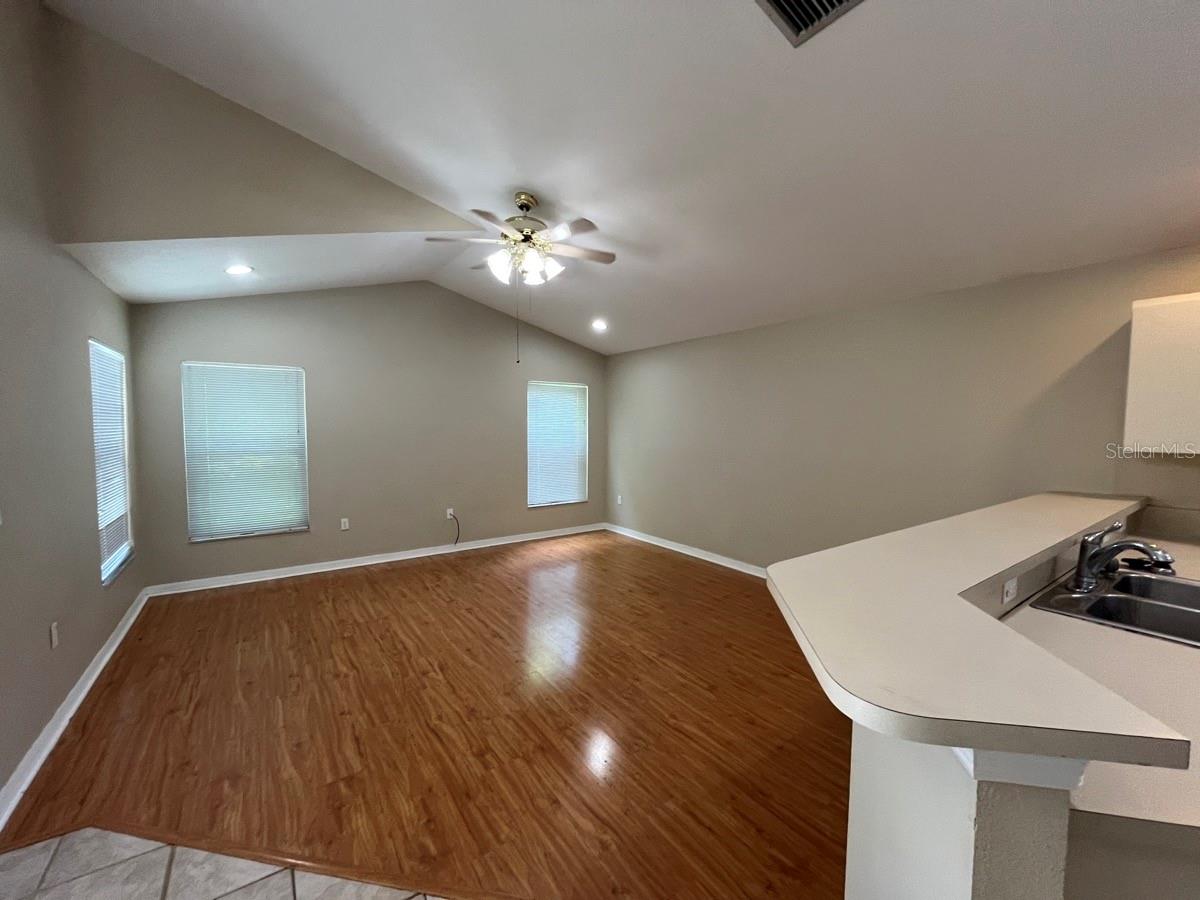 Image 11 of 25 For 10428 Lightner Bridge Drive