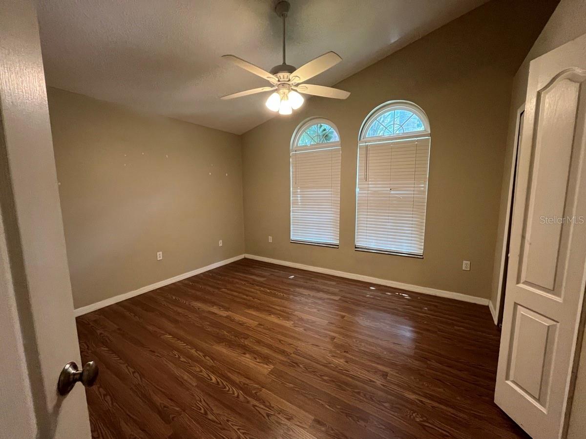 Image 17 of 25 For 10428 Lightner Bridge Drive