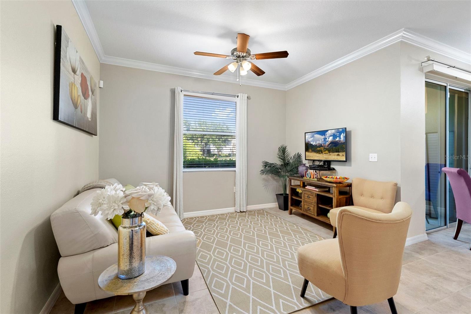 Image 10 of 85 For 3755 Silverlake Way