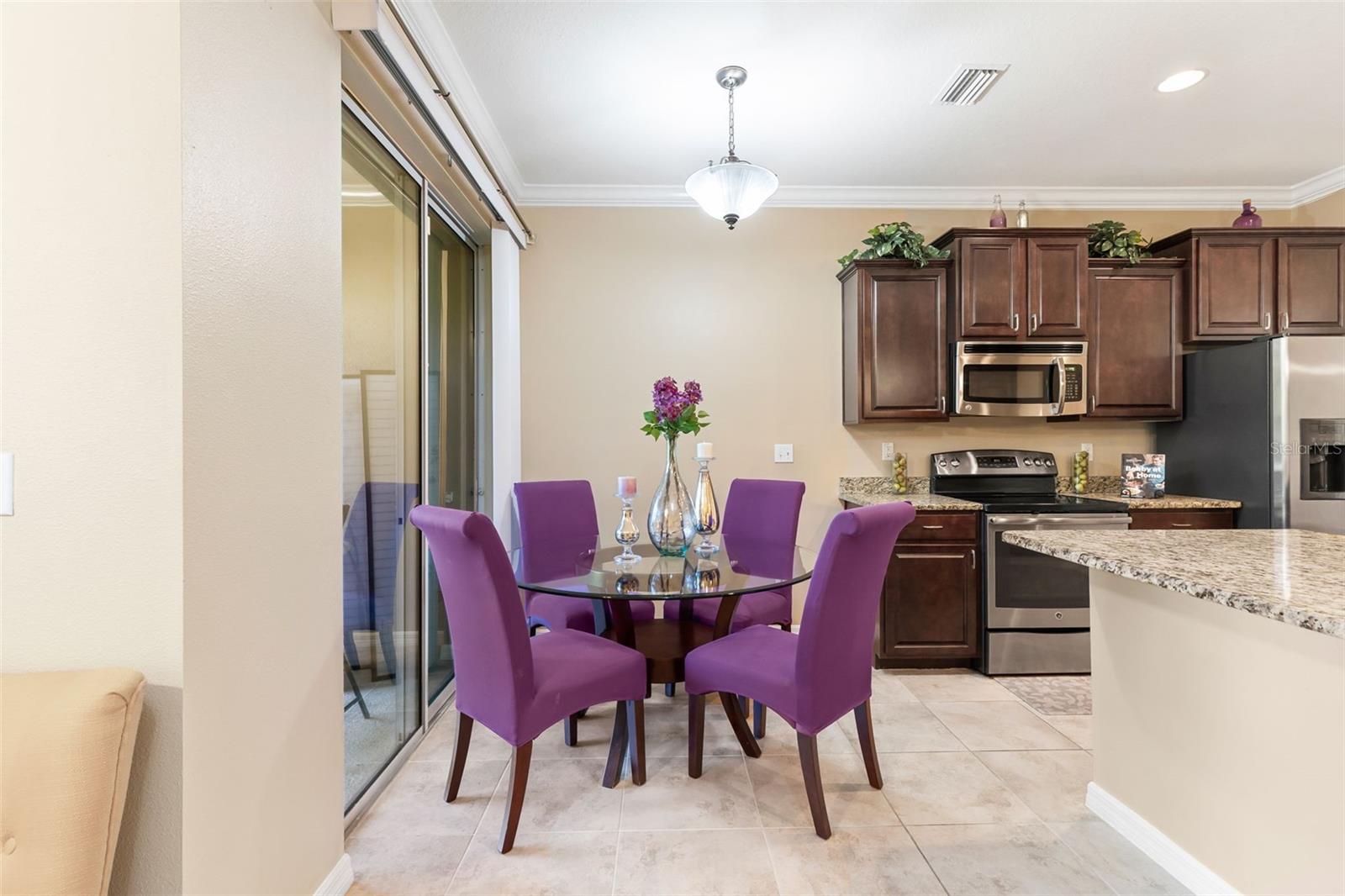 Image 14 of 85 For 3755 Silverlake Way