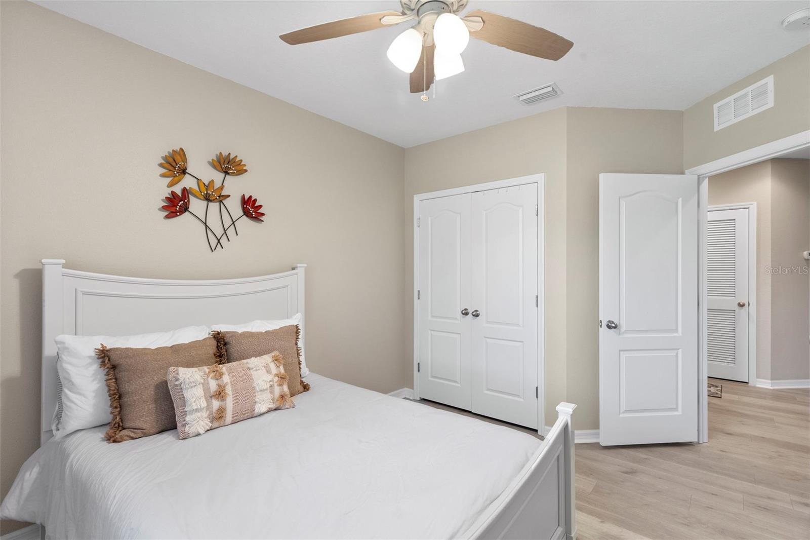 Image 28 of 85 For 3755 Silverlake Way