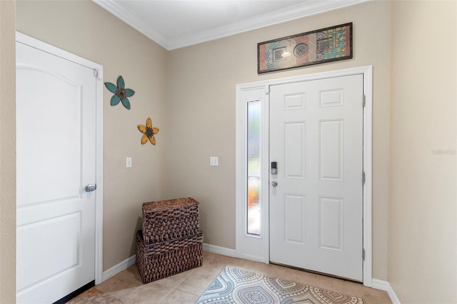 Image 4 of 85 For 3755 Silverlake Way