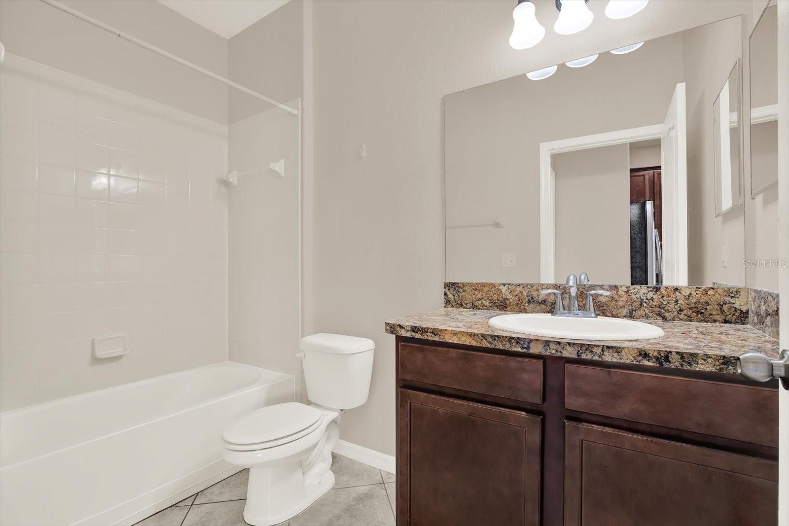 Image 11 of 33 For 31215 Claridge Place