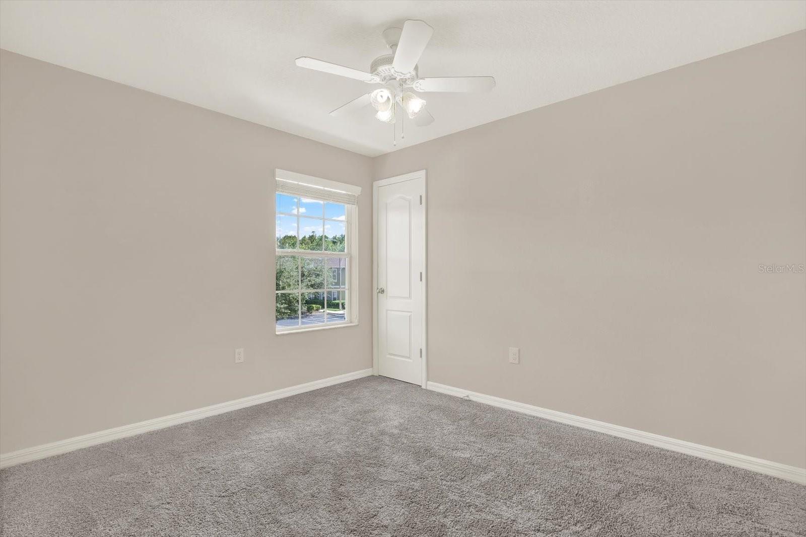 Image 20 of 33 For 31215 Claridge Place