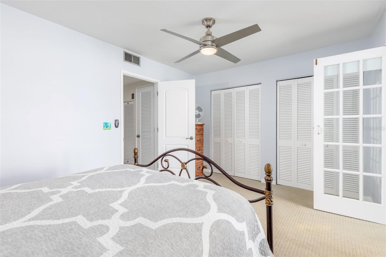 Image 15 of 48 For 1893 Shore Drive S 203