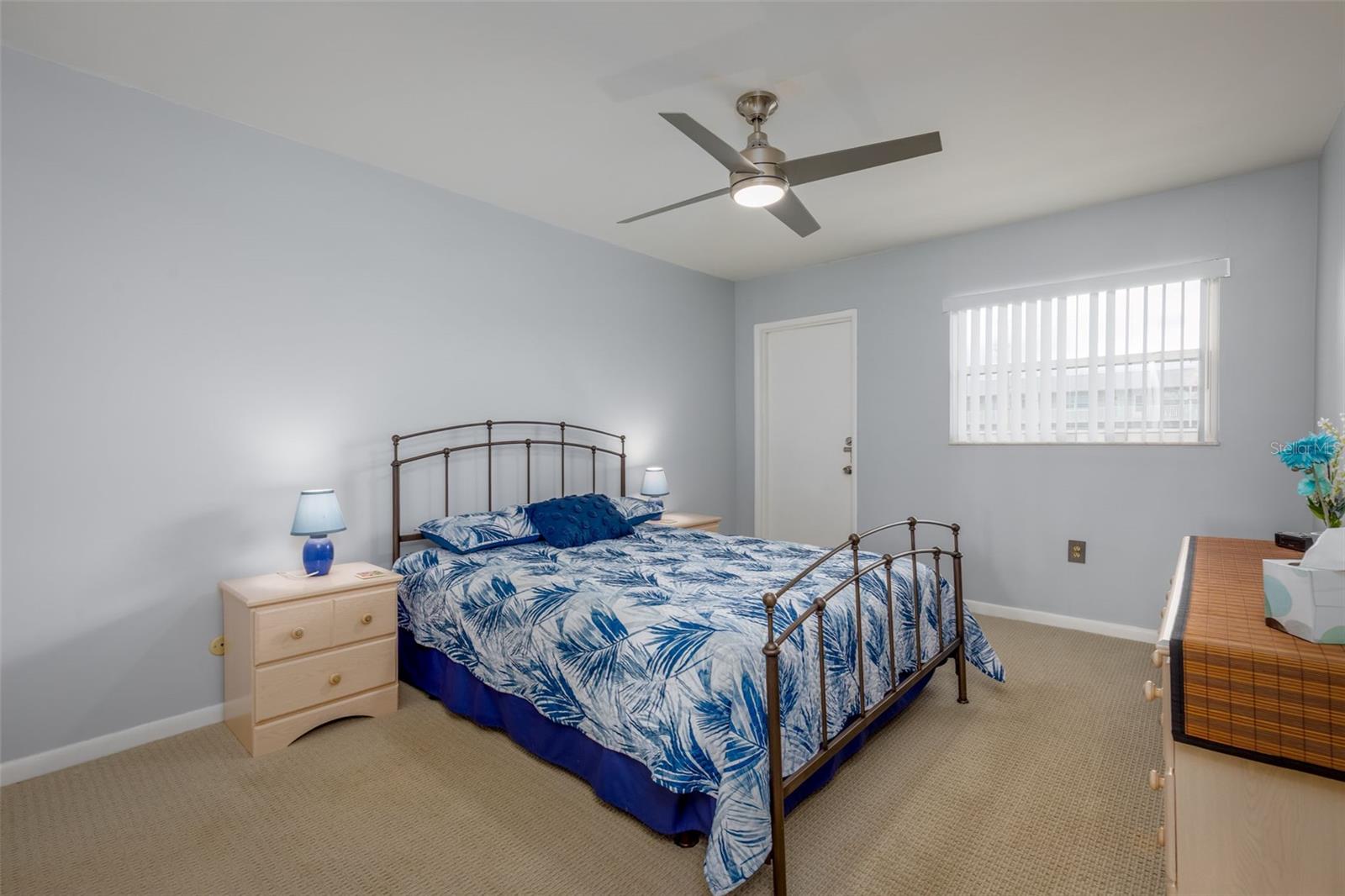 Image 17 of 48 For 1893 Shore Drive S 203