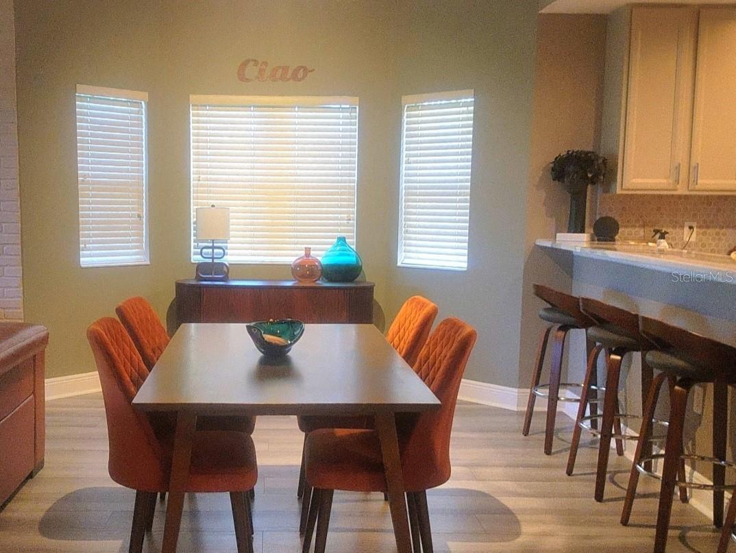 Image 10 of 33 For 7194 Key Haven Road 206