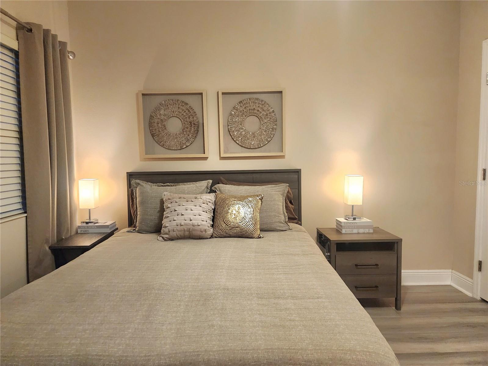 Image 19 of 33 For 7194 Key Haven Road 206