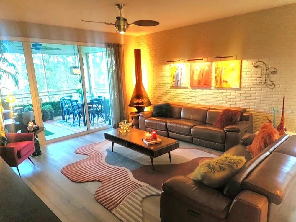 Image 5 of 33 For 7194 Key Haven Road 206