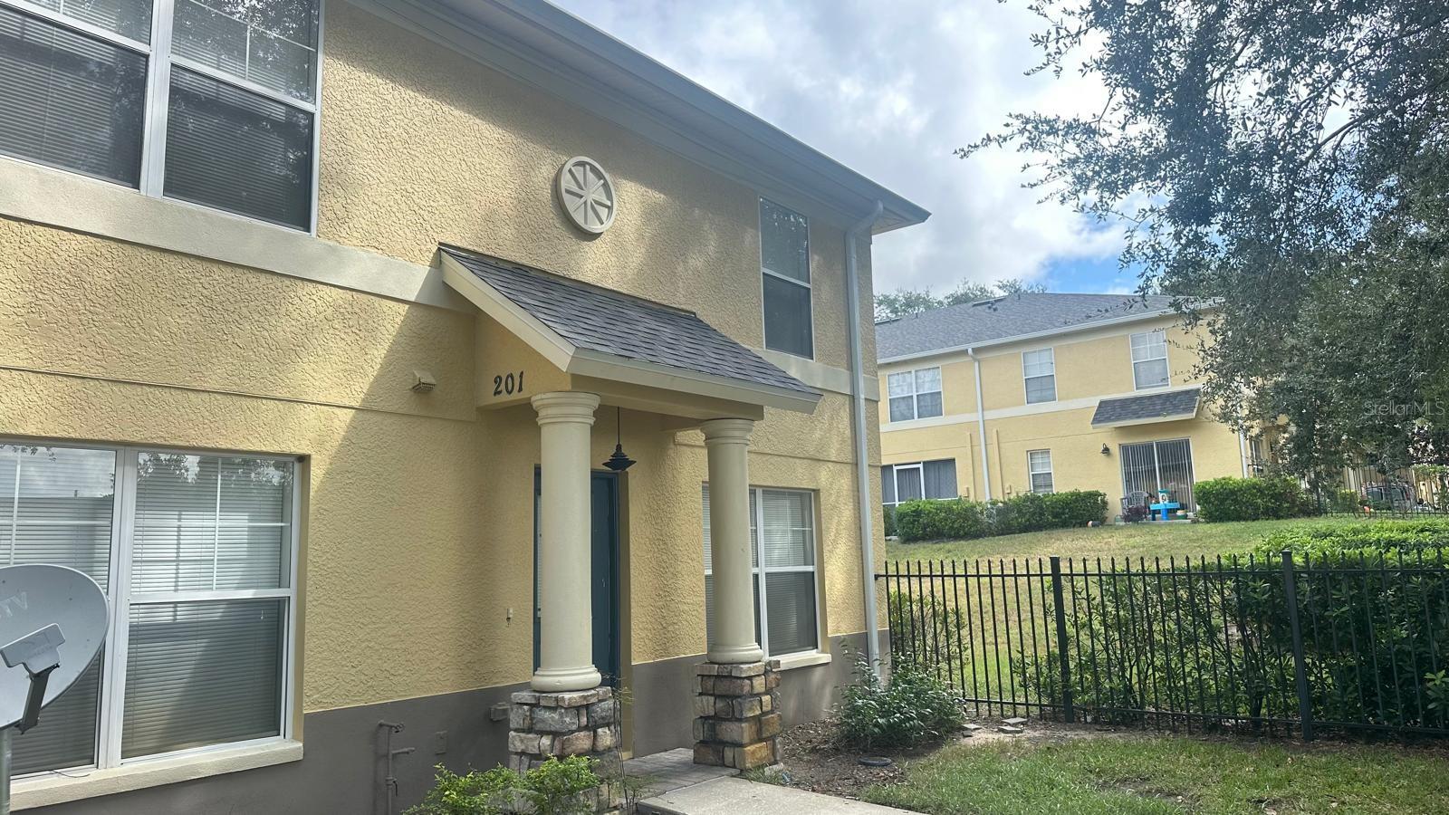 Details for 201 Draw Bridge Lane 1, VALRICO, FL 33594