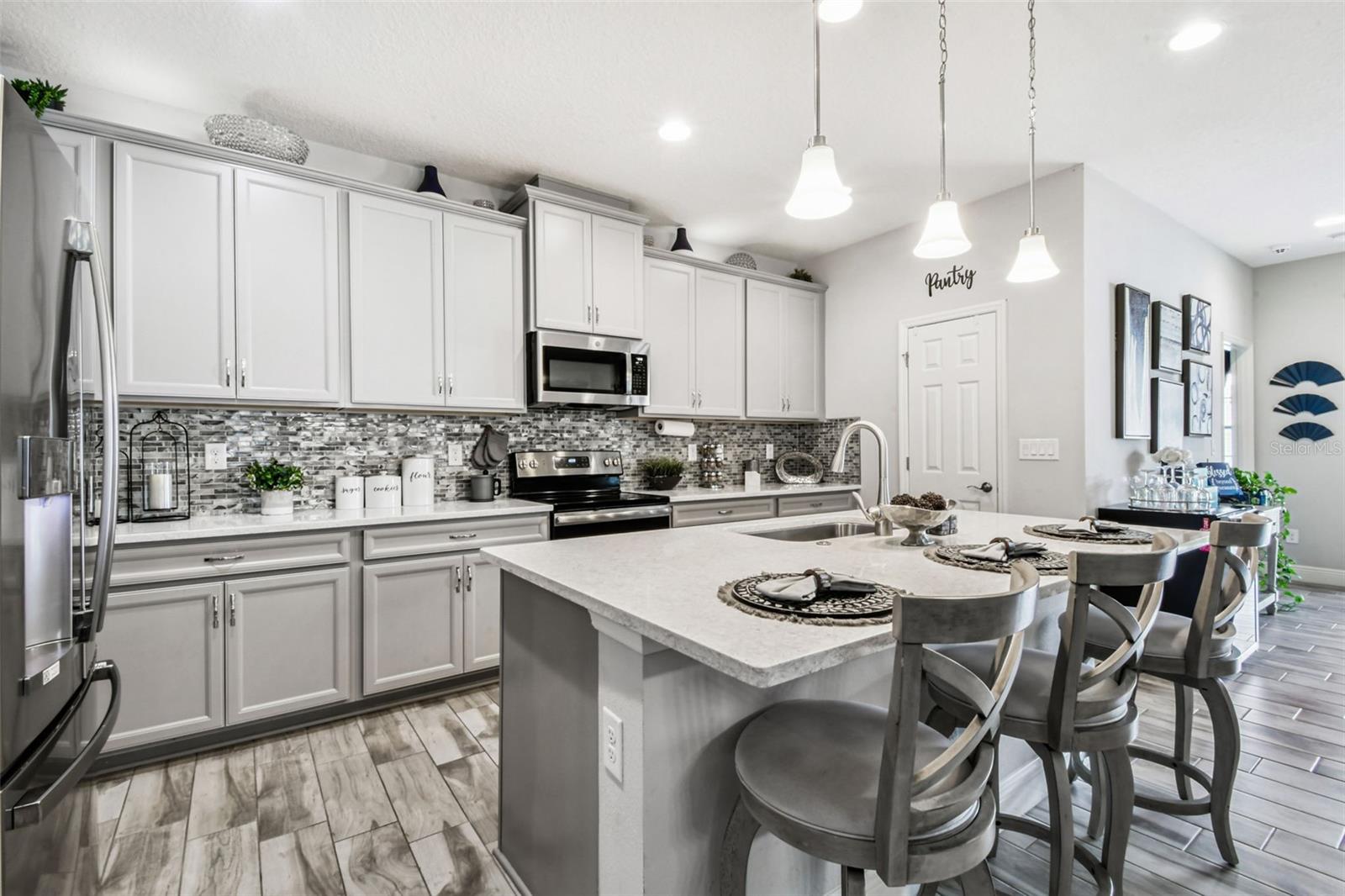 Image 17 of 79 For 12826 Satin Lily Drive