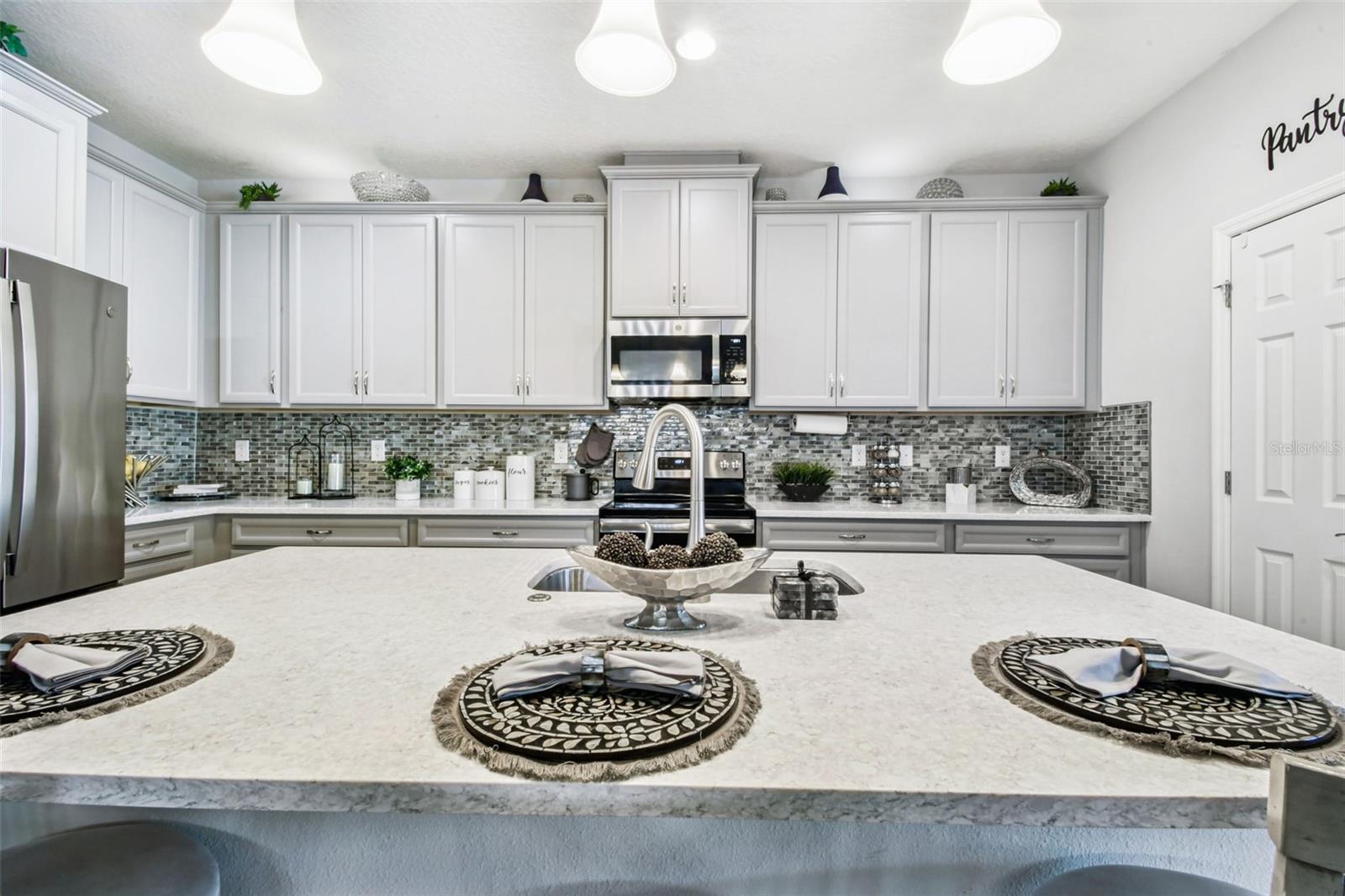 Image 18 of 79 For 12826 Satin Lily Drive