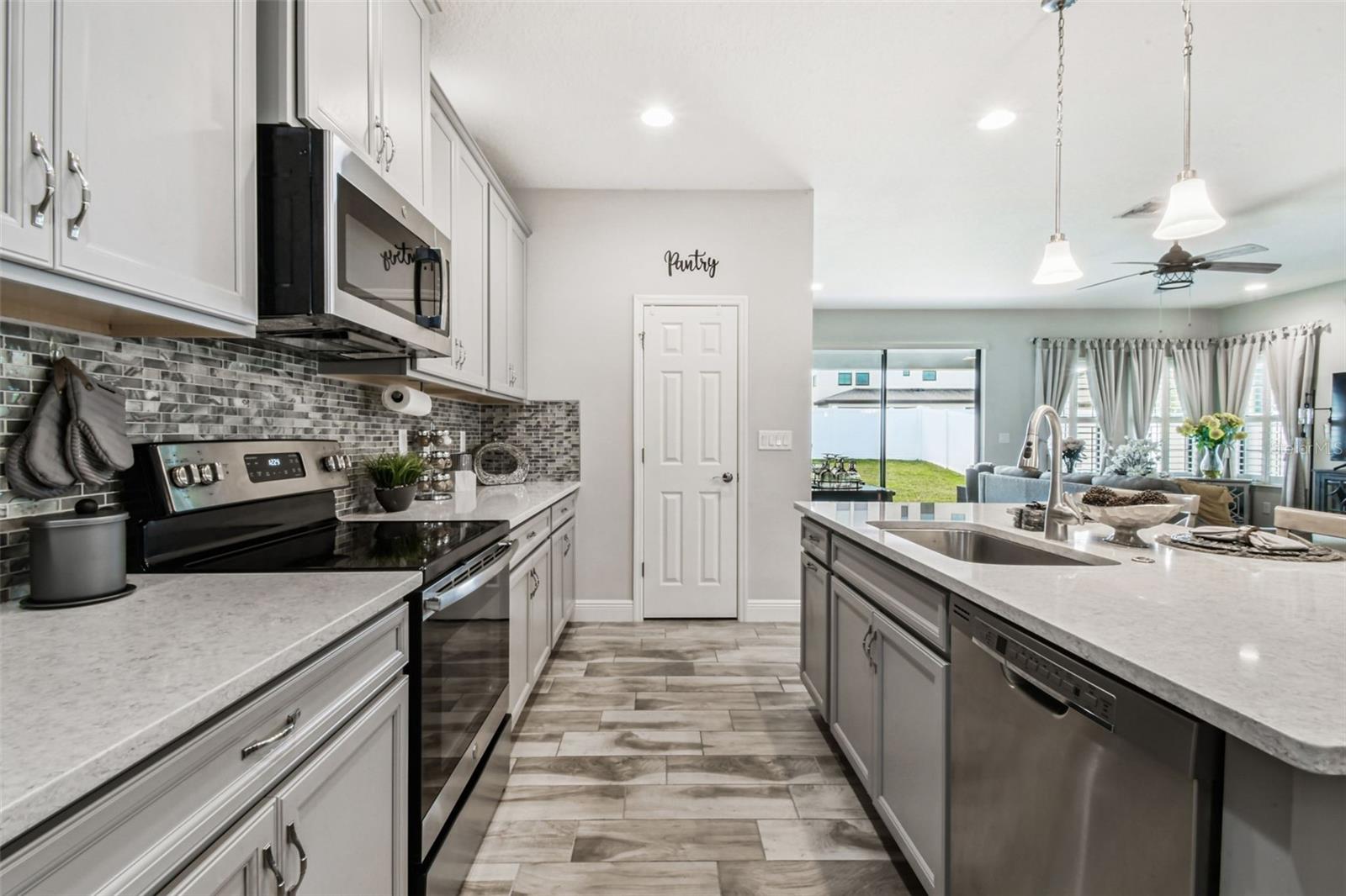 Image 22 of 79 For 12826 Satin Lily Drive