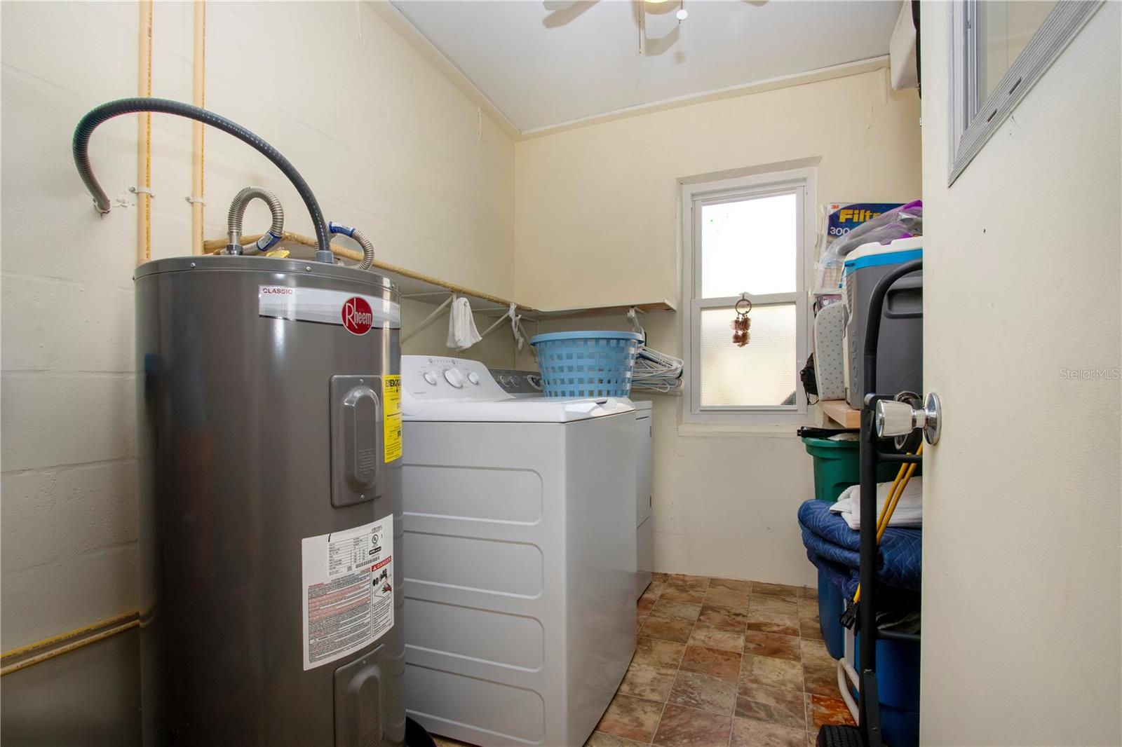 Image 32 of 49 For 1804 Foxhunt Drive B