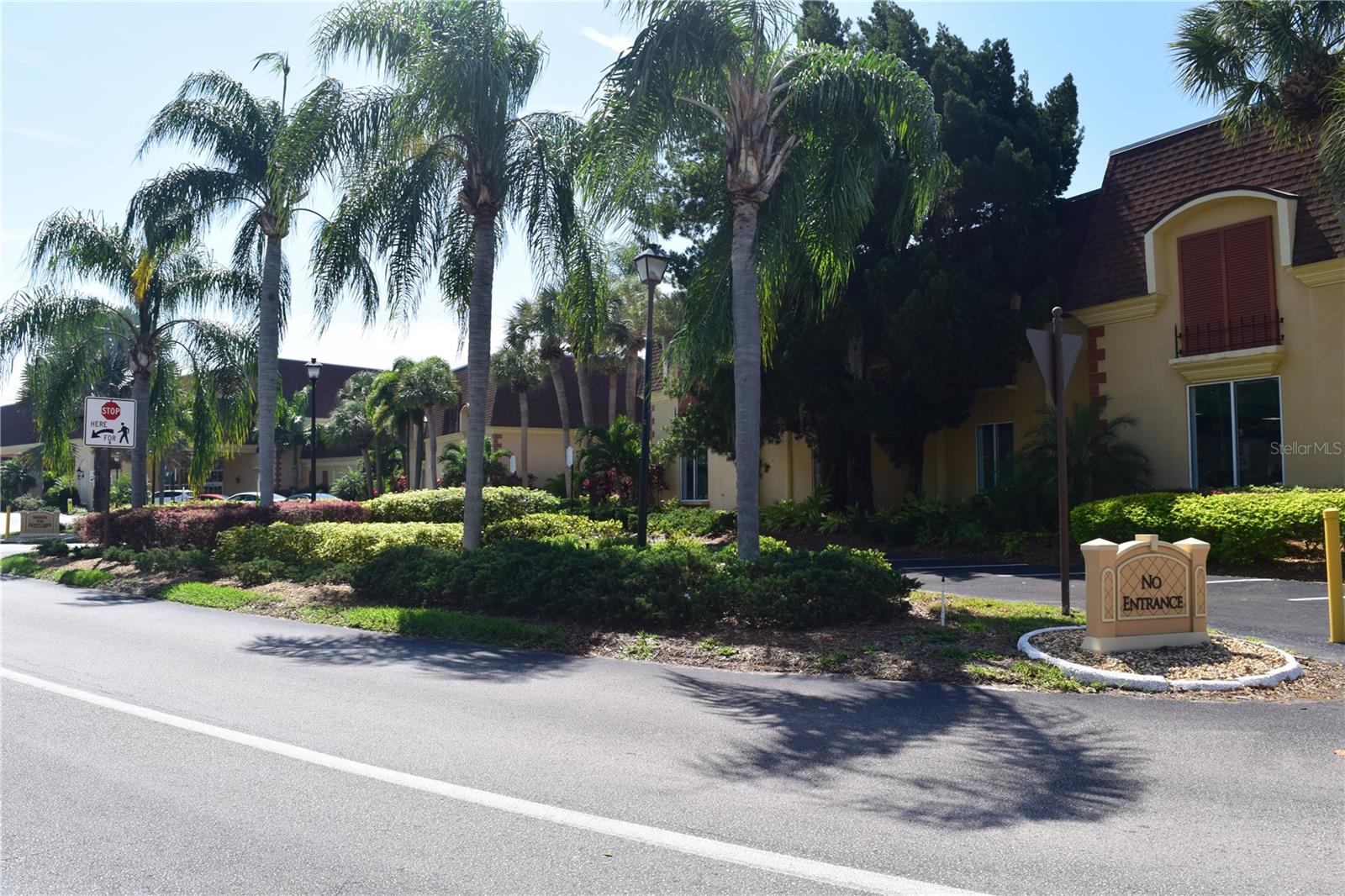 Image 35 of 49 For 1804 Foxhunt Drive B