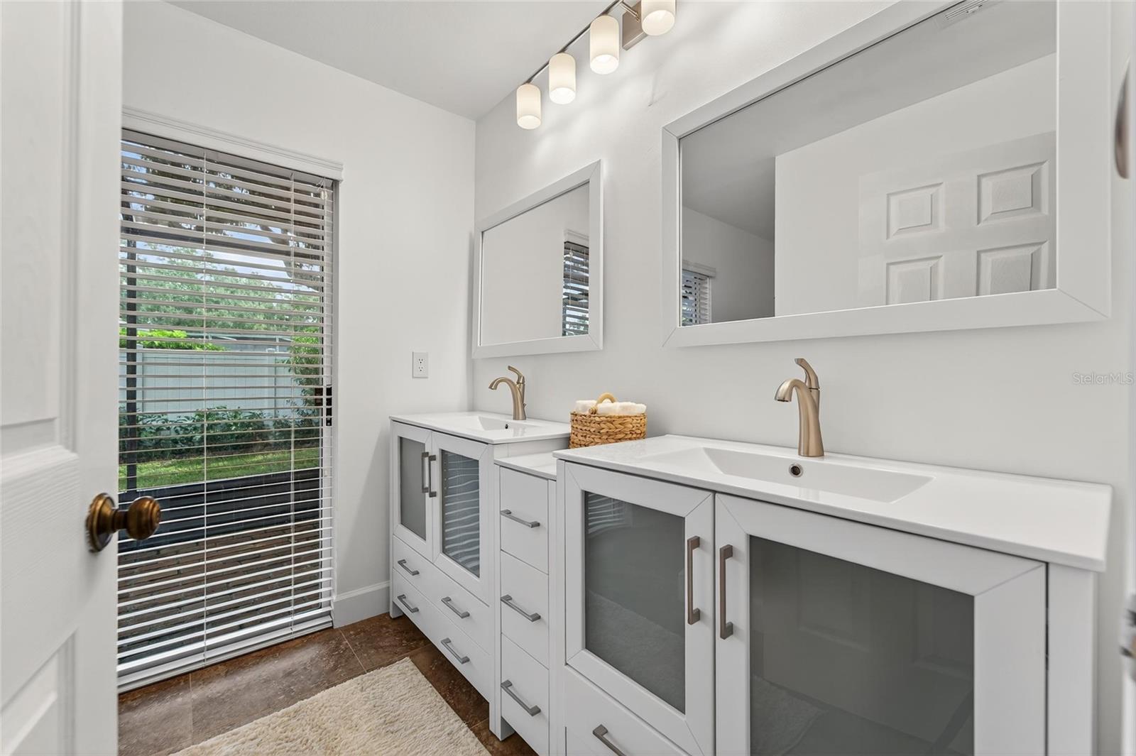 Image 38 of 100 For 2873 Sea Pines Circle W