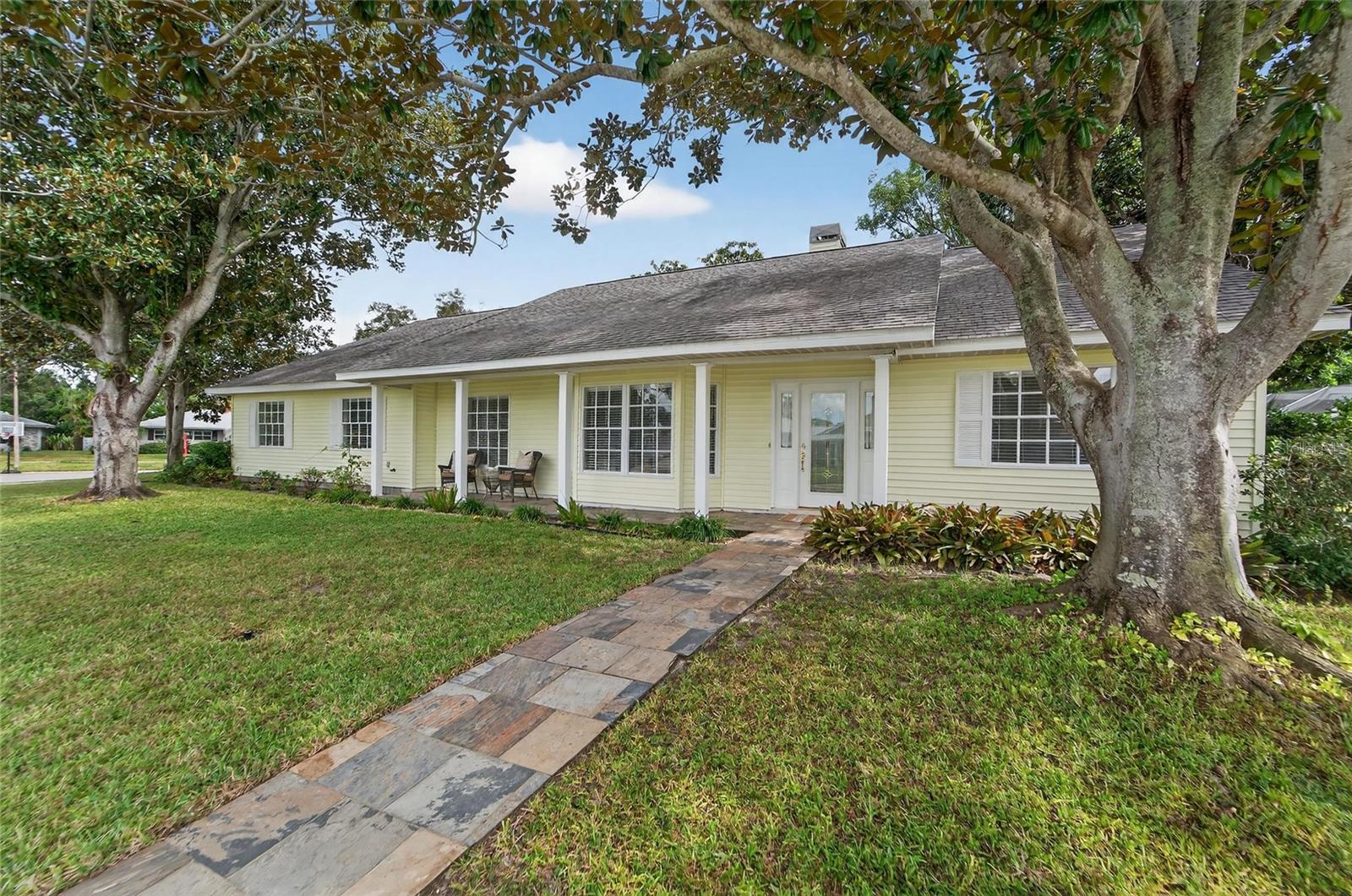 Image 4 of 100 For 2873 Sea Pines Circle W