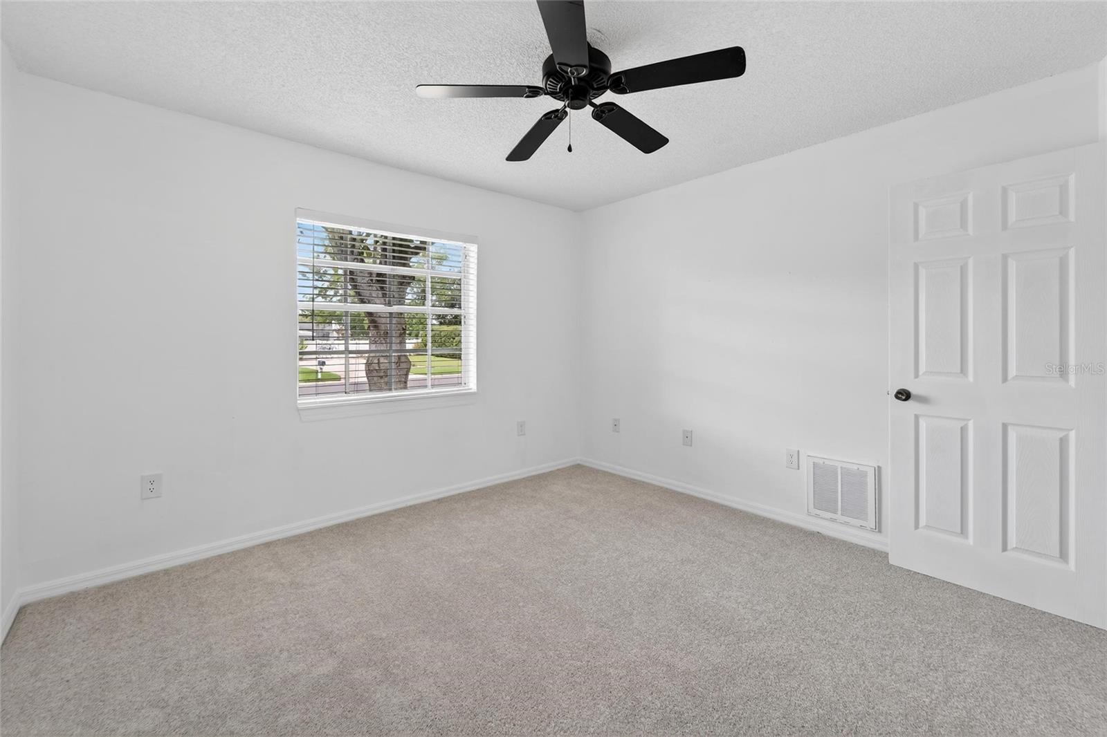 Image 44 of 100 For 2873 Sea Pines Circle W