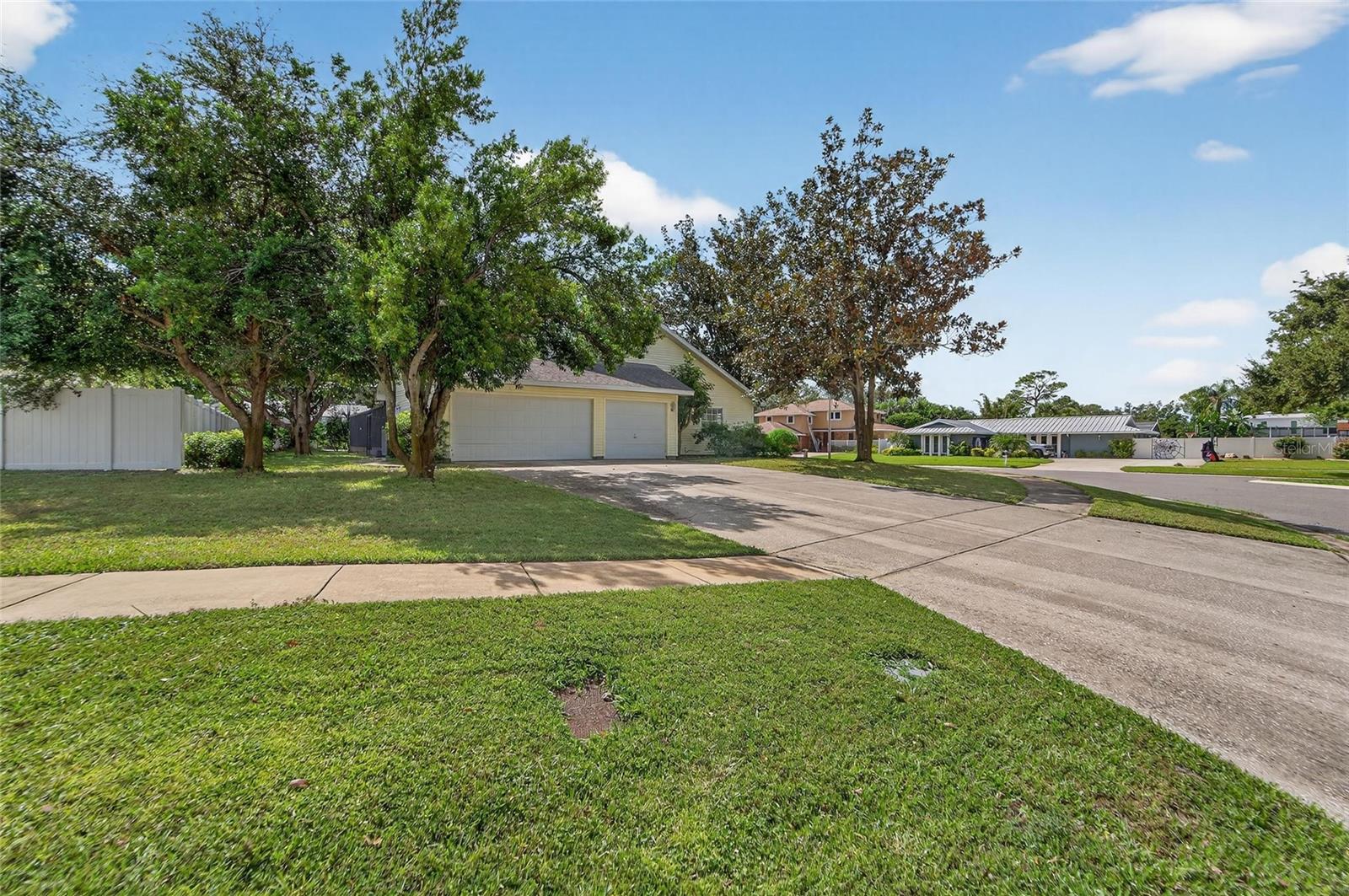 Image 71 of 100 For 2873 Sea Pines Circle W