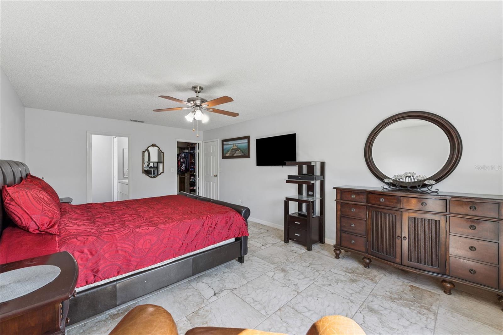 Image 16 of 39 For 5816 Silver Moon Avenue