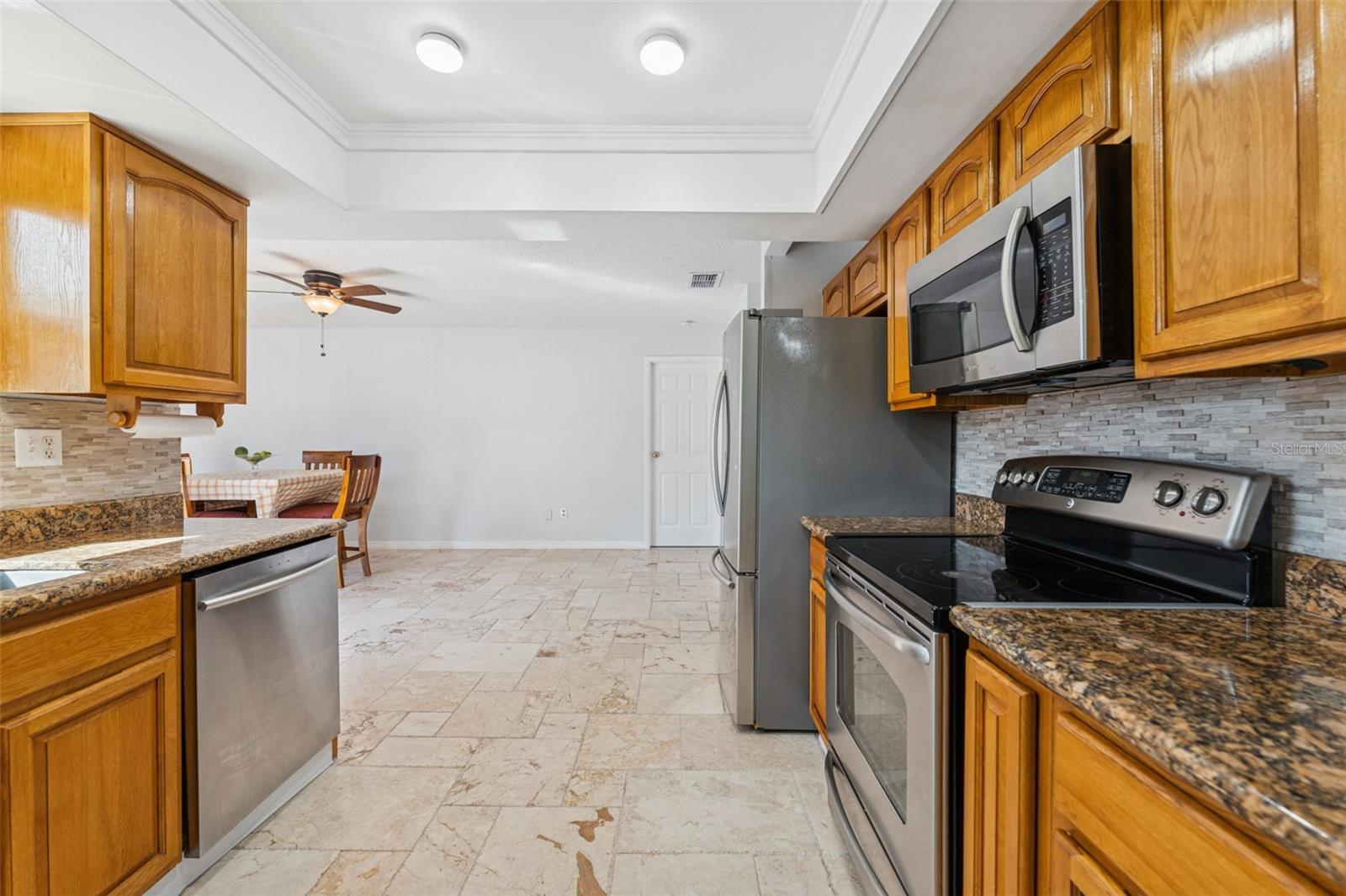 Image 9 of 39 For 5816 Silver Moon Avenue