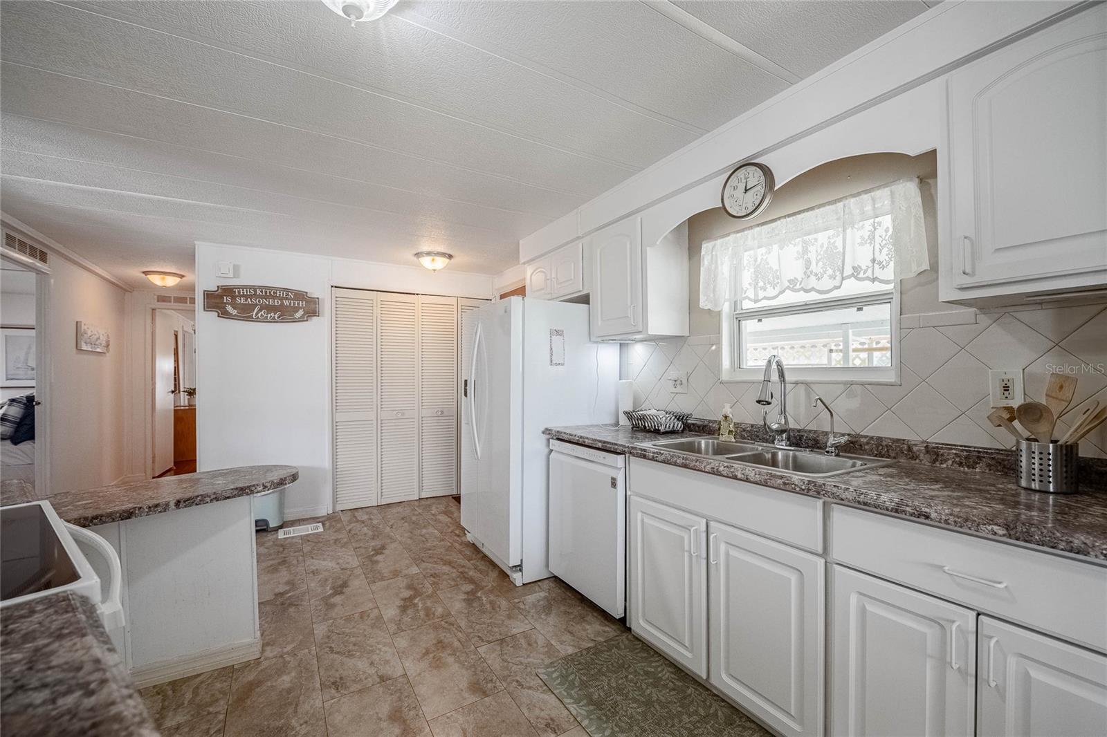 Image 15 of 38 For 5412 Amanda Street