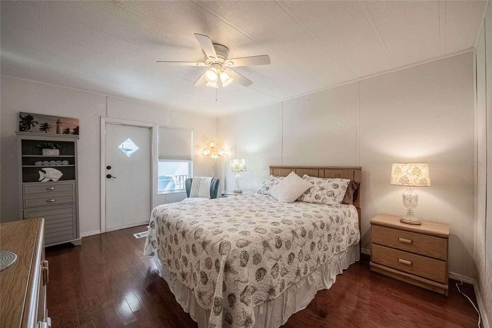 Image 17 of 38 For 5412 Amanda Street