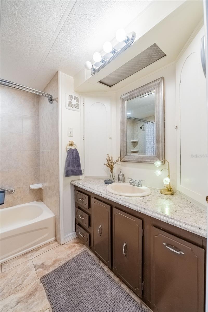 Image 23 of 38 For 5412 Amanda Street
