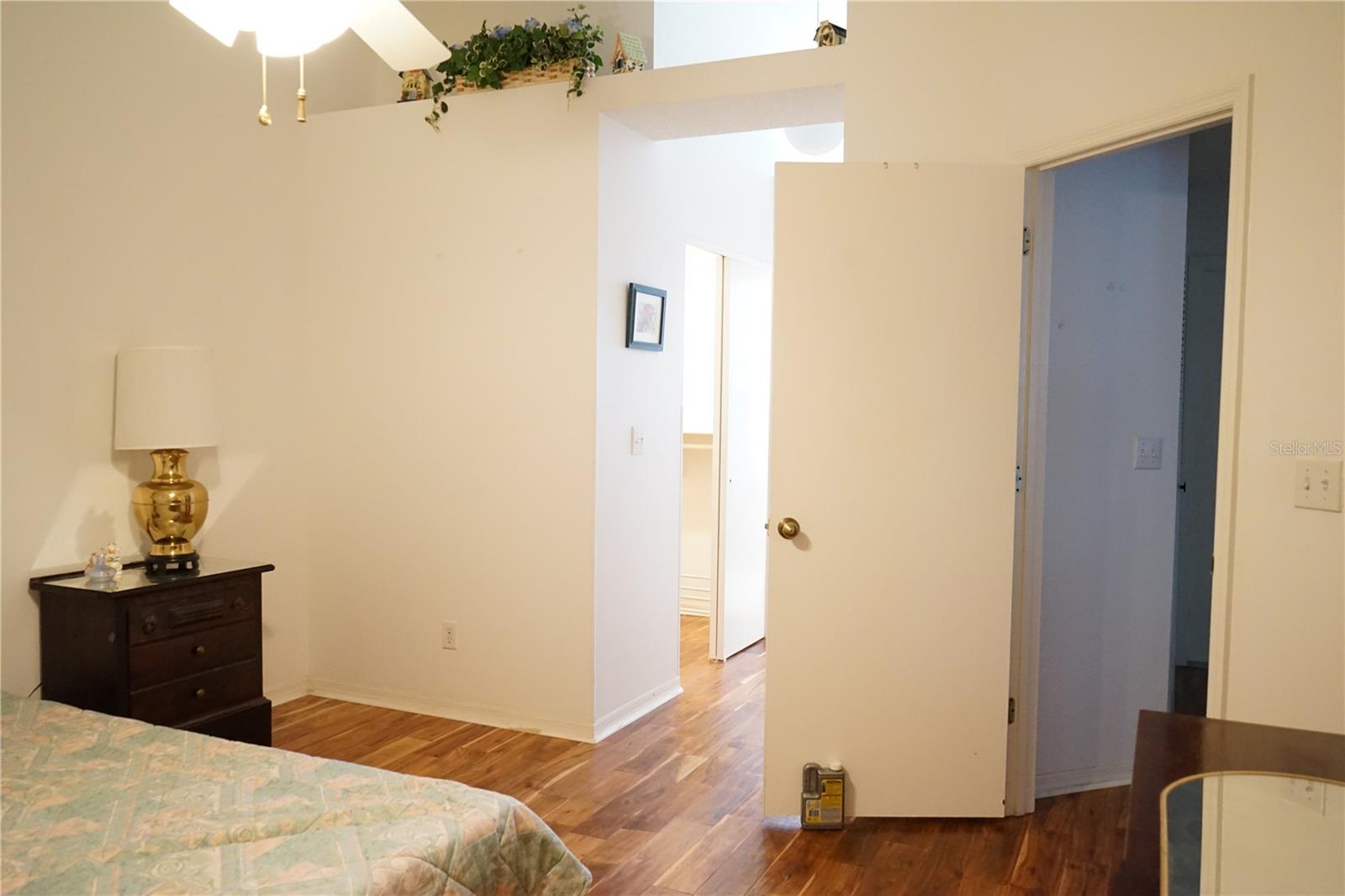 Image 31 of 74 For 653 Mcdaniel Street 178