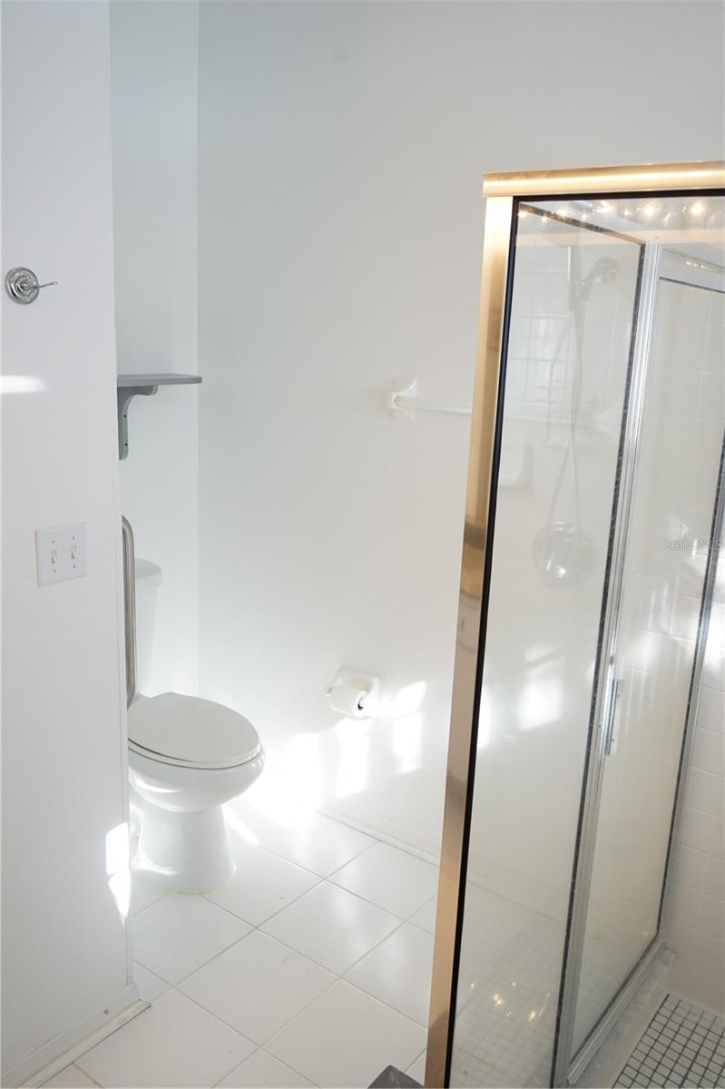 Image 37 of 74 For 653 Mcdaniel Street 178