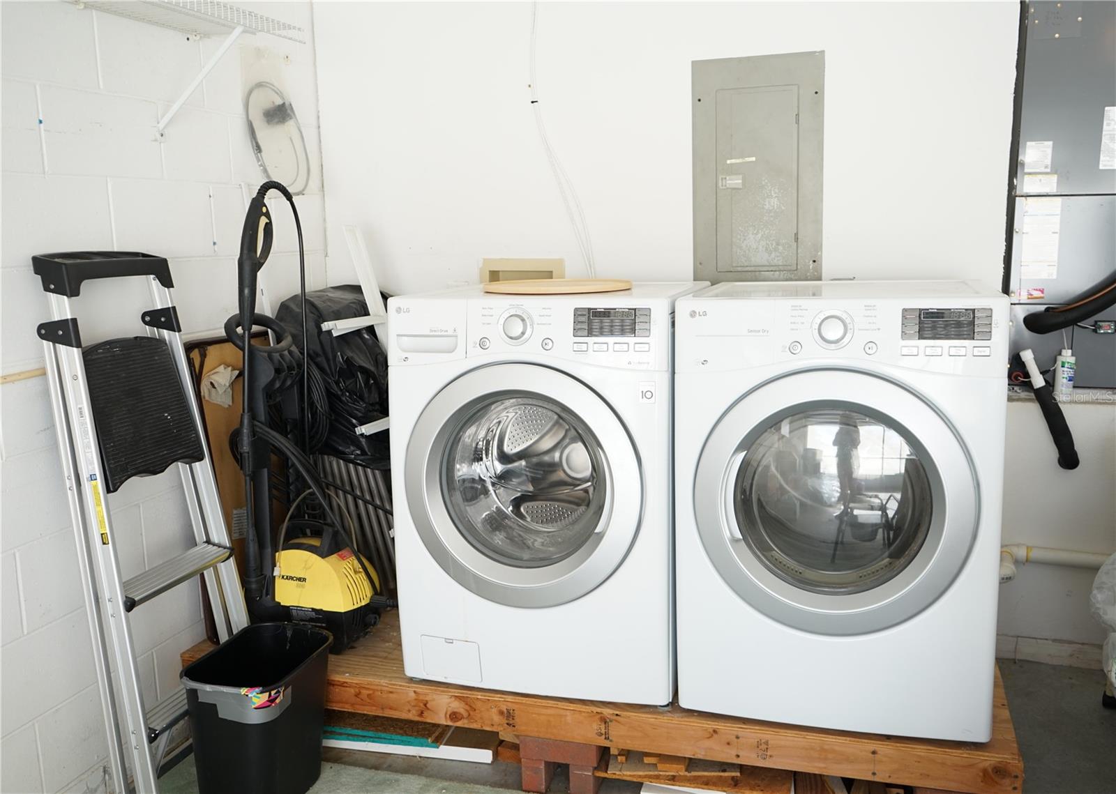 Image 39 of 74 For 653 Mcdaniel Street 178